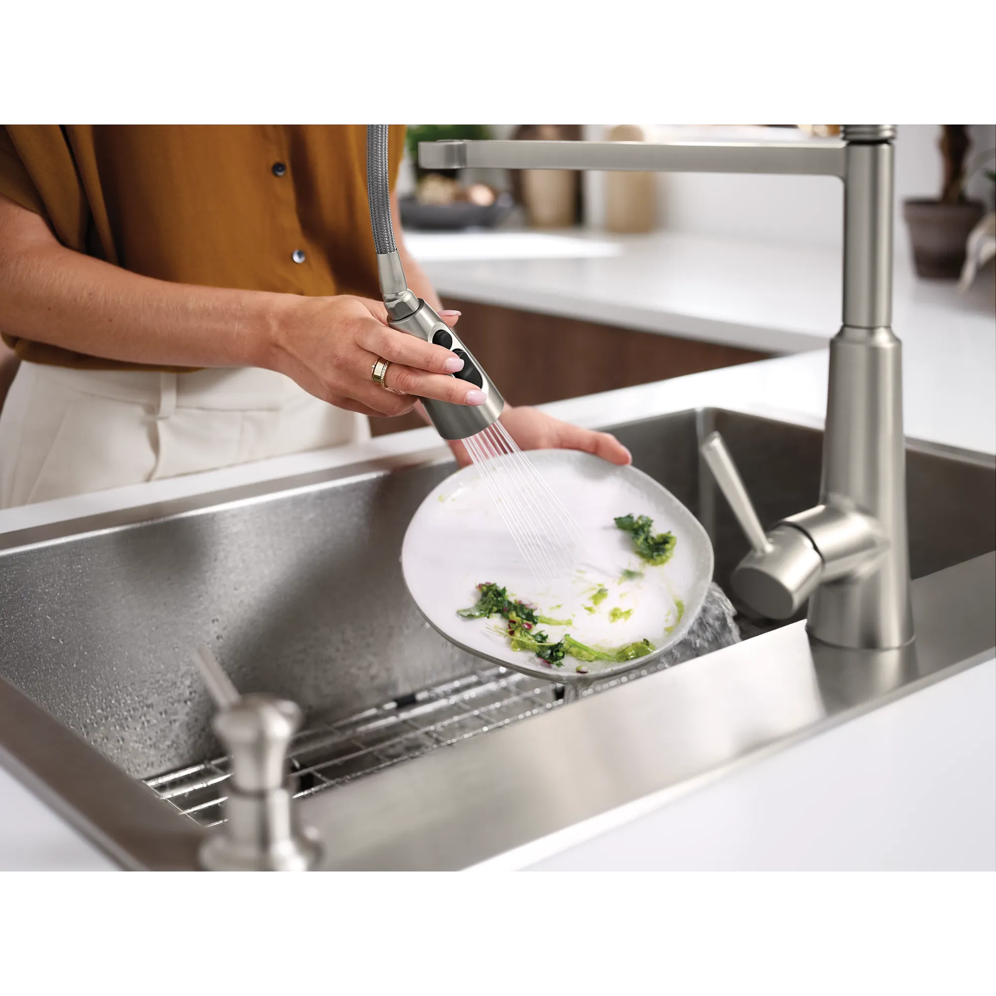 33" x 22" Stainless Steel 18 Gauge Single Bowl Dualmount Sink and Faucet Combination - Image 15