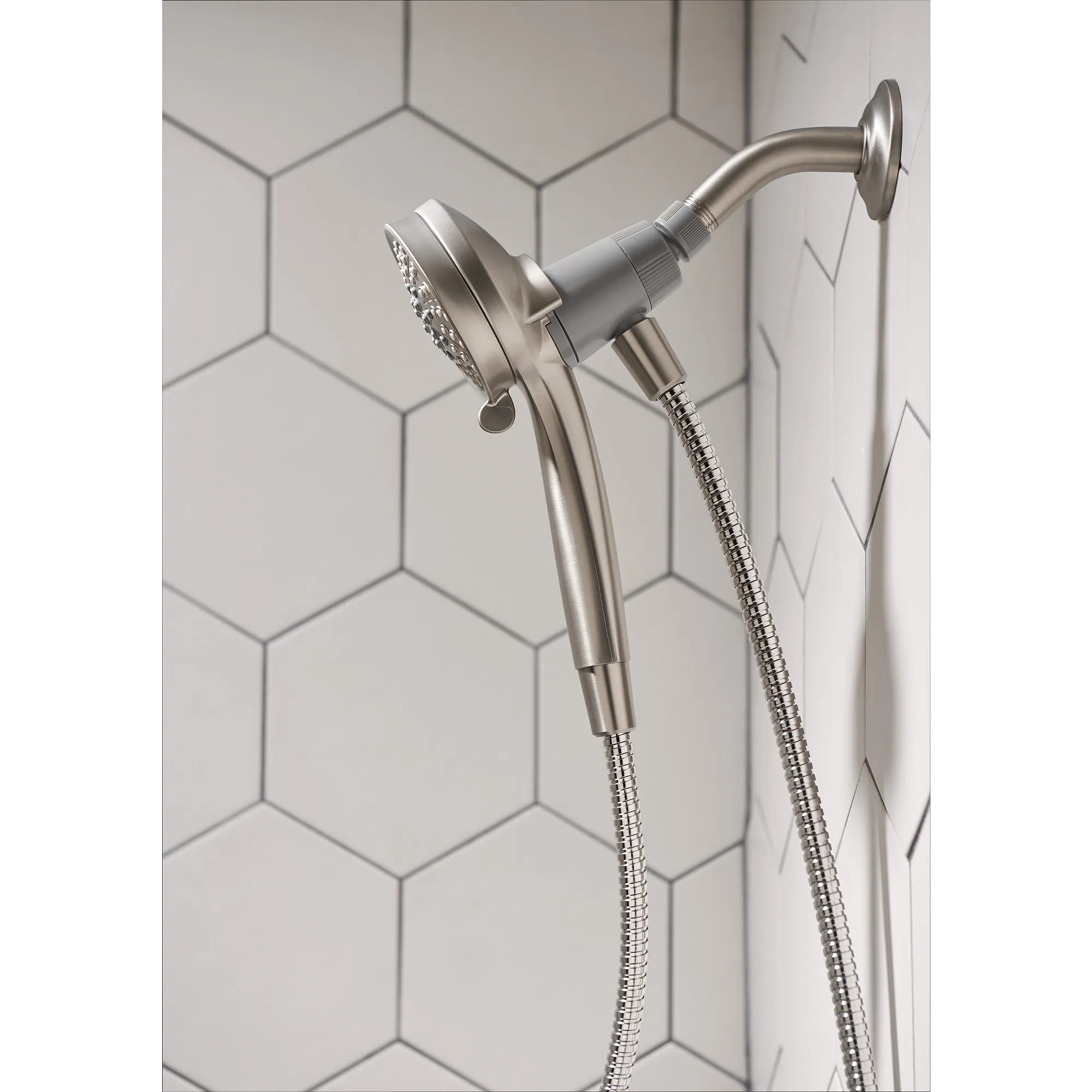 Attract With Magnetix Handheld Shower - Image 42