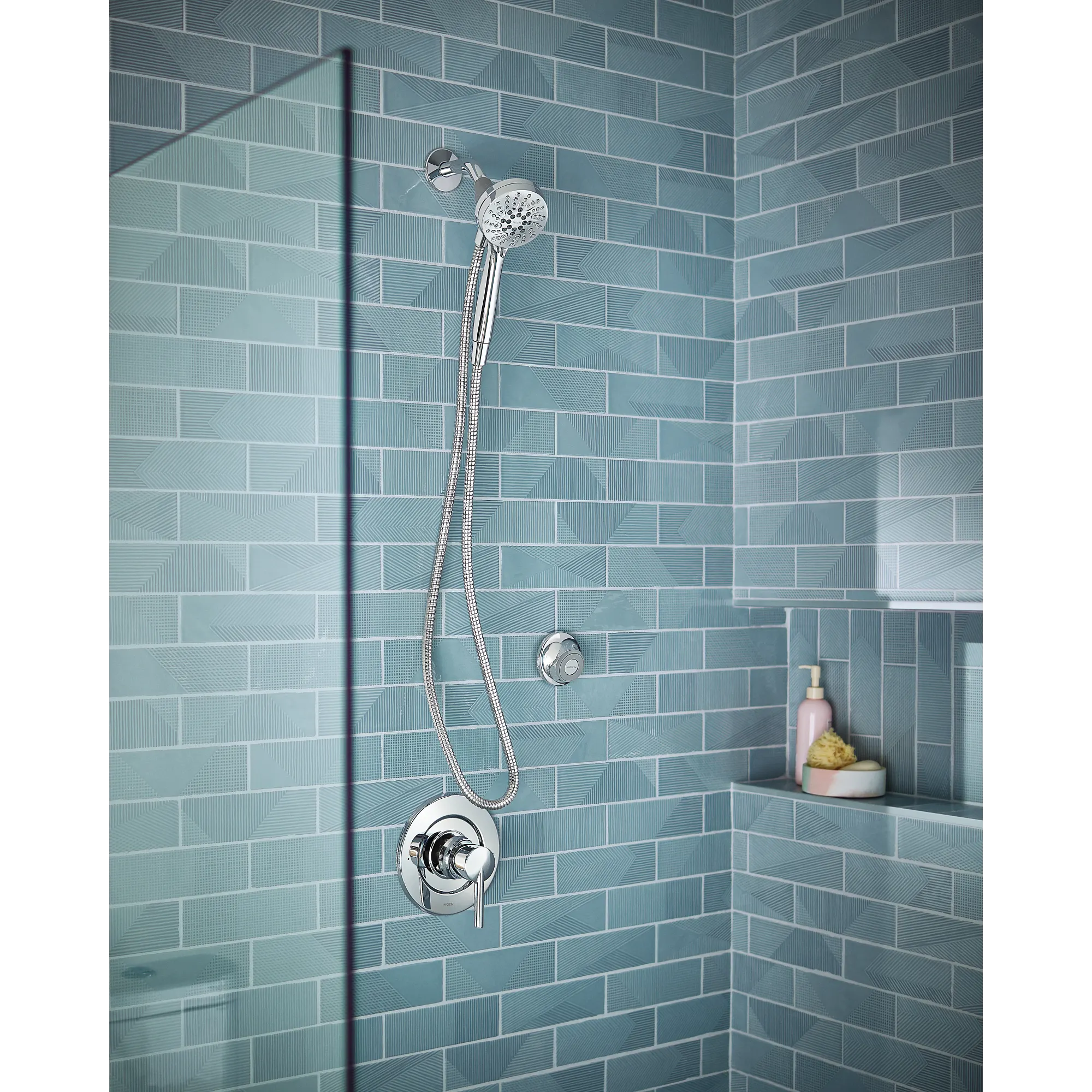 Engage With Magnetix Eco-Performance Handheld Shower - Image 4