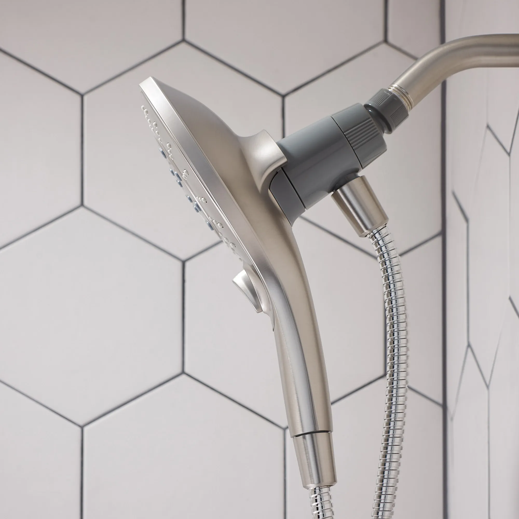 Engage Six-Function 5 1/2" Diameter Spray Head Handheld Shower - Image 18
