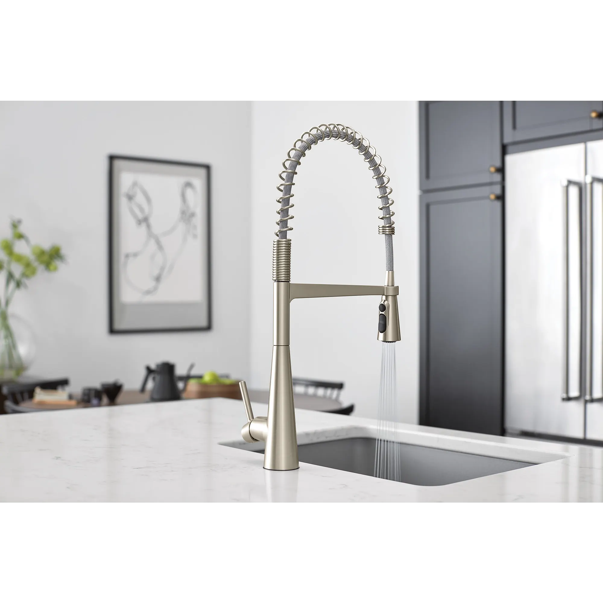 Sleek One-Handle Pre-Rinse Spring Pulldown Kitchen Faucet - Image 22