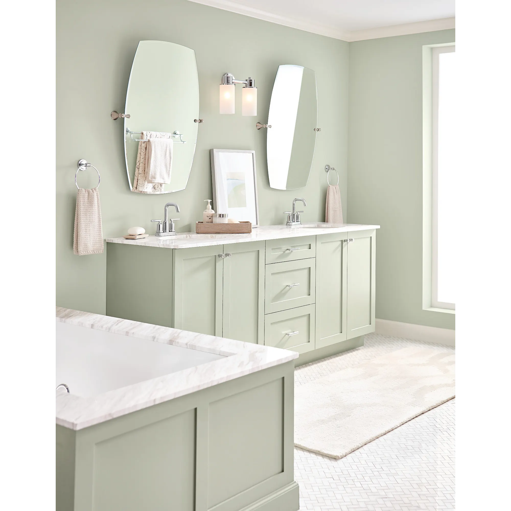 Gibson Two-handle Centerset Bathroom Sink Faucet - Image 4