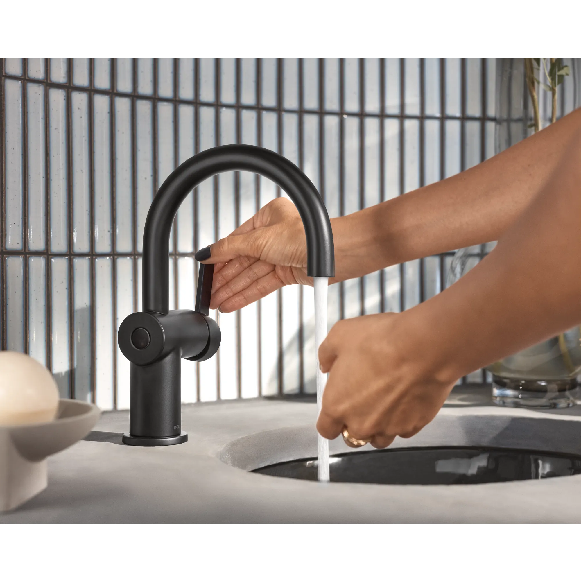 Cia MotionSense One-Handle Touchless Bathroom Faucet - Image 20