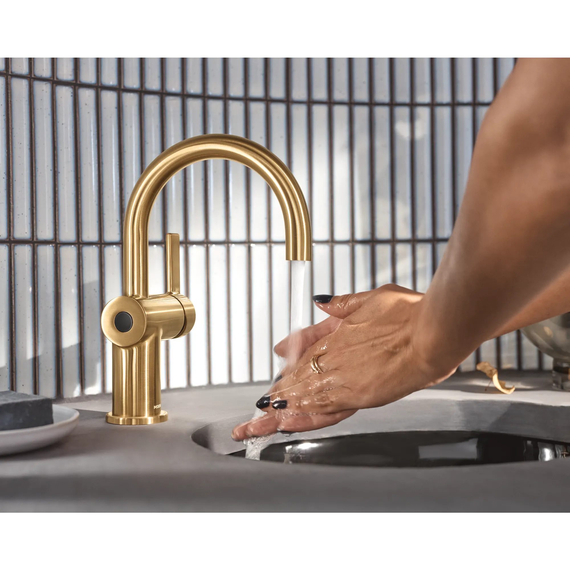 Cia MotionSense One-Handle Touchless Bathroom Faucet - Image 46