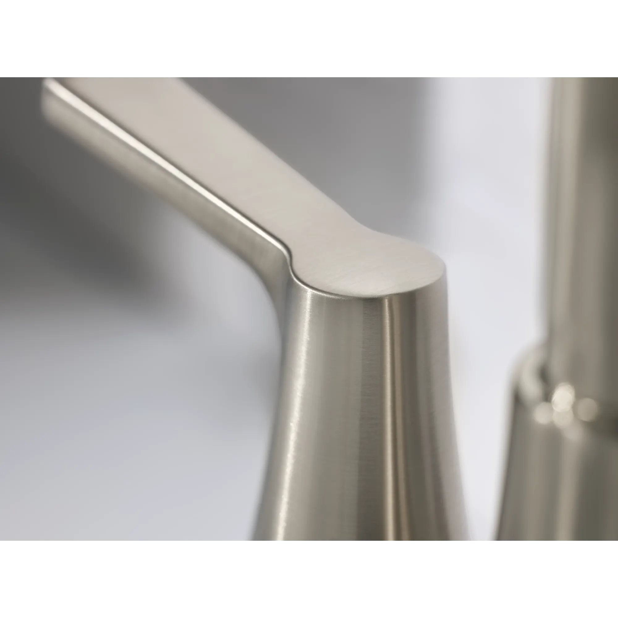 Jase Two-handle Centerset Bathroom Sink Faucet - Image 10