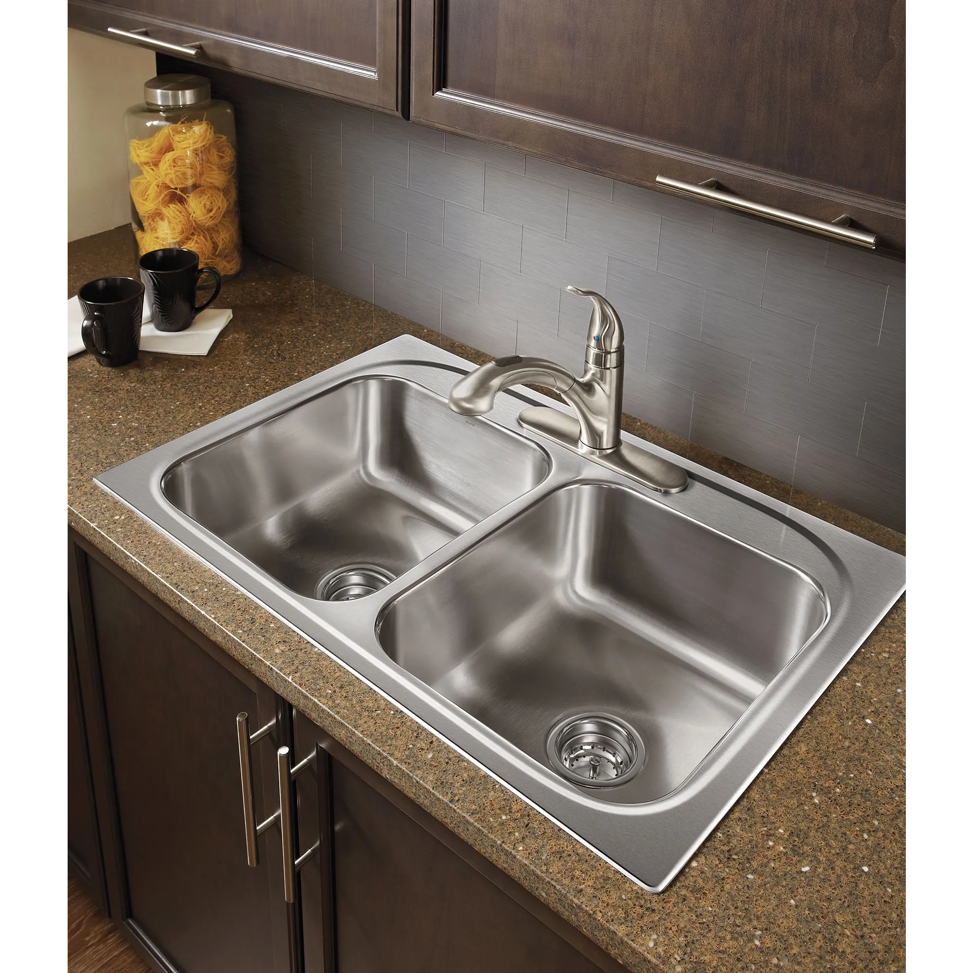 Integra One-Handle Pullout Kitchen Faucet - Image 3