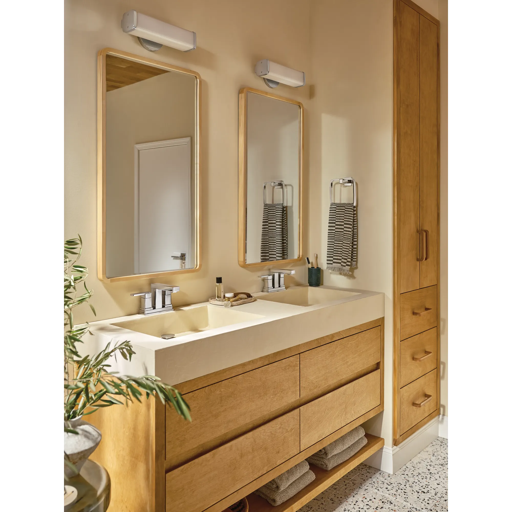 Iver Two-handle Centerset Bathroom Sink Faucet - Image 4