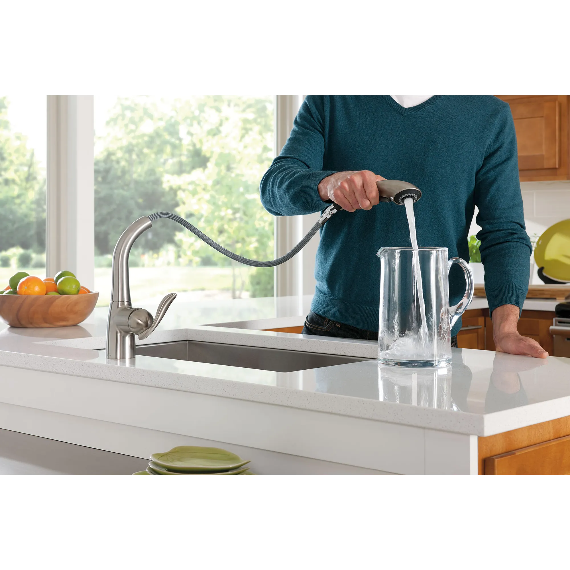 Arbor Chrome One-Handle High Arc Pullout Kitchen Faucet - Image 11