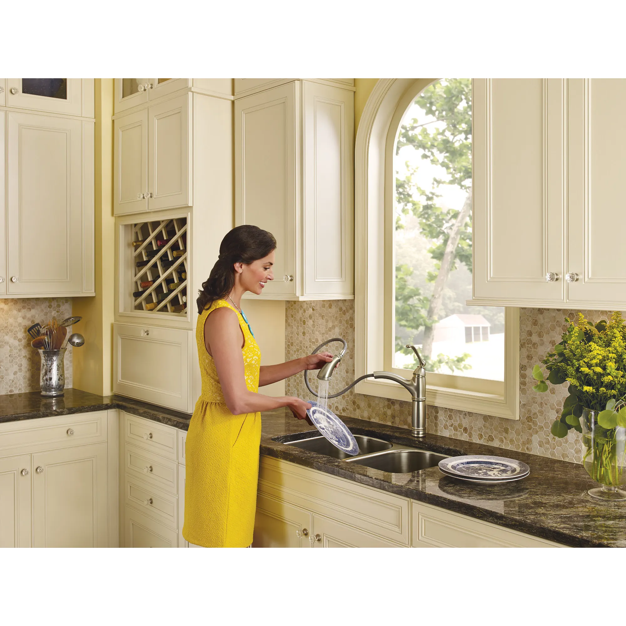 Brantford Chrome One-Handle High Arc Pullout Kitchen Faucet - Image 18
