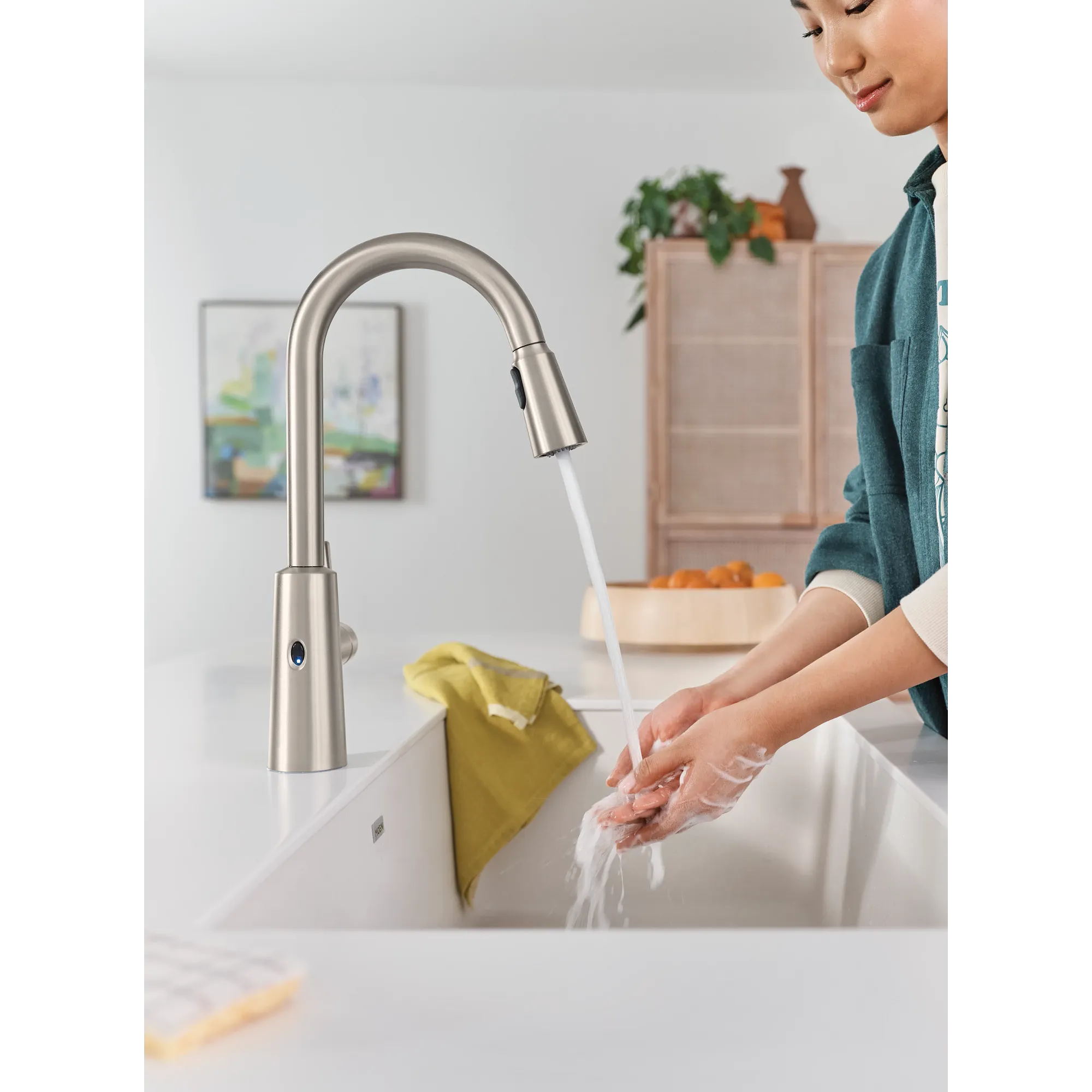 Riley MotionSense Wave One-Handle Pulldown Touchless Kitchen Faucet - Image 41