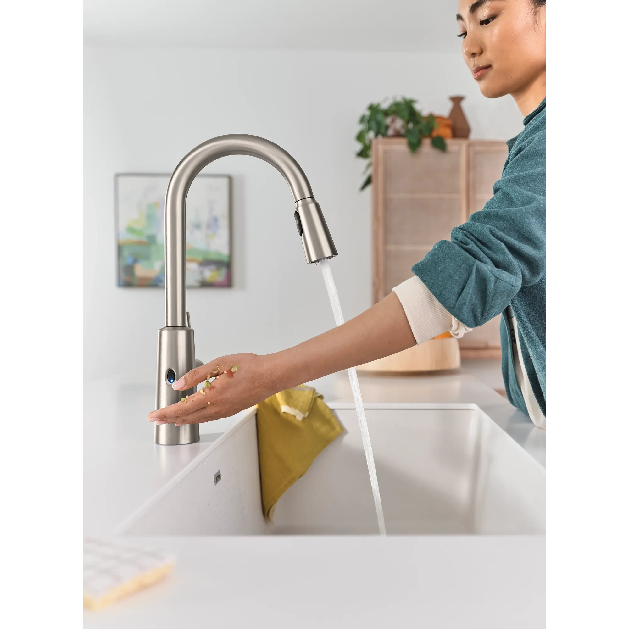 Riley MotionSense Wave One-Handle Pulldown Touchless Kitchen Faucet - Image 42