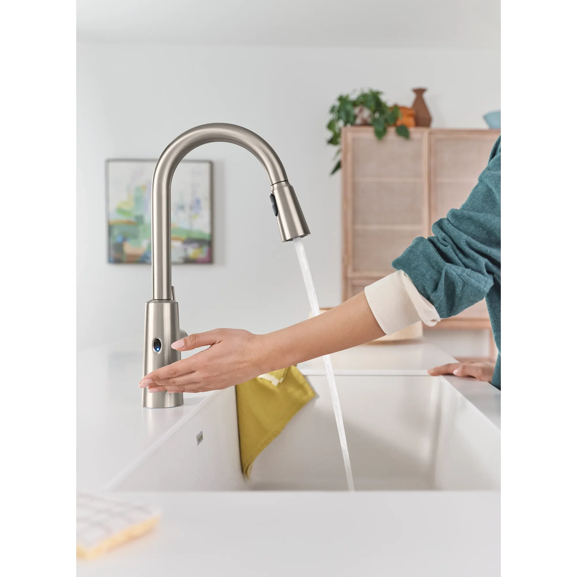 Riley MotionSense Wave One-Handle Pulldown Touchless Kitchen Faucet - Image 43