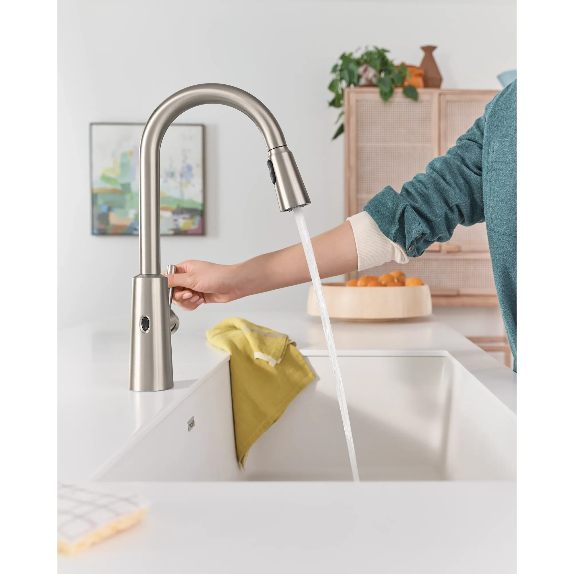 Riley MotionSense Wave One-Handle Pulldown Touchless Kitchen Faucet - Image 44