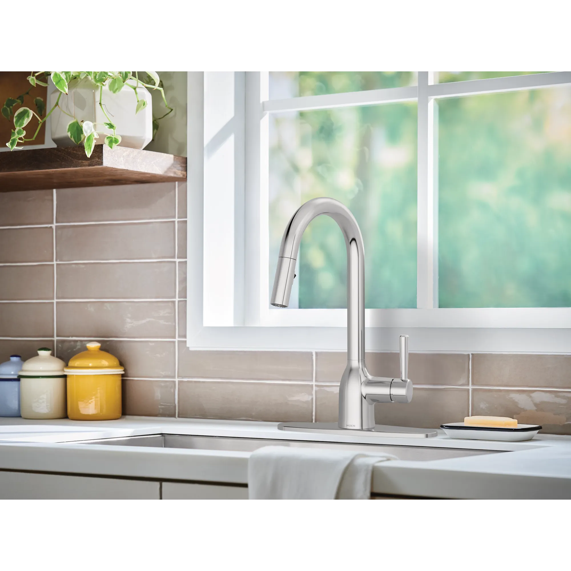Chateau Chrome one-handle kitchen faucet - Image 7