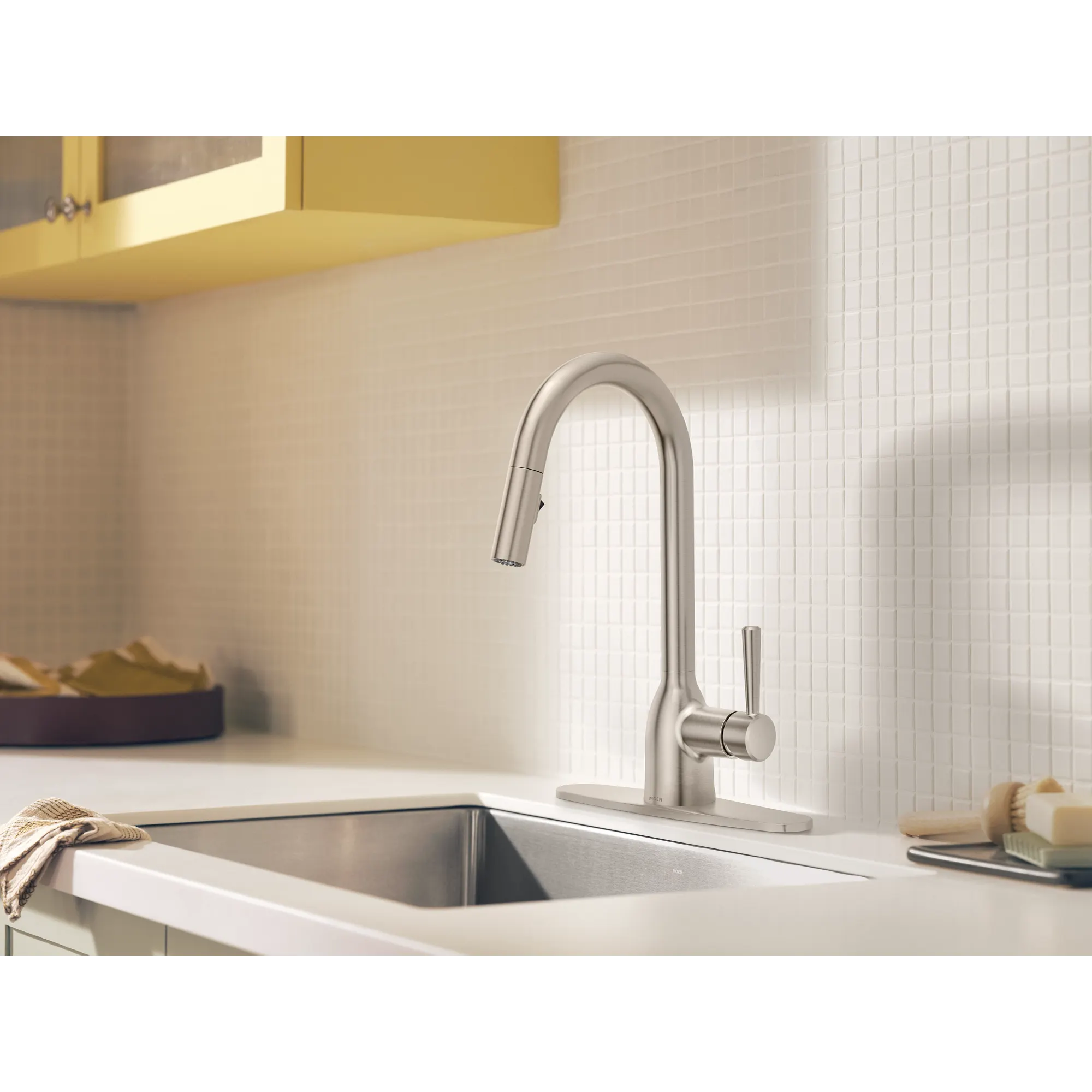 Chateau Spot resist stainless one-handle kitchen faucet - Image 6