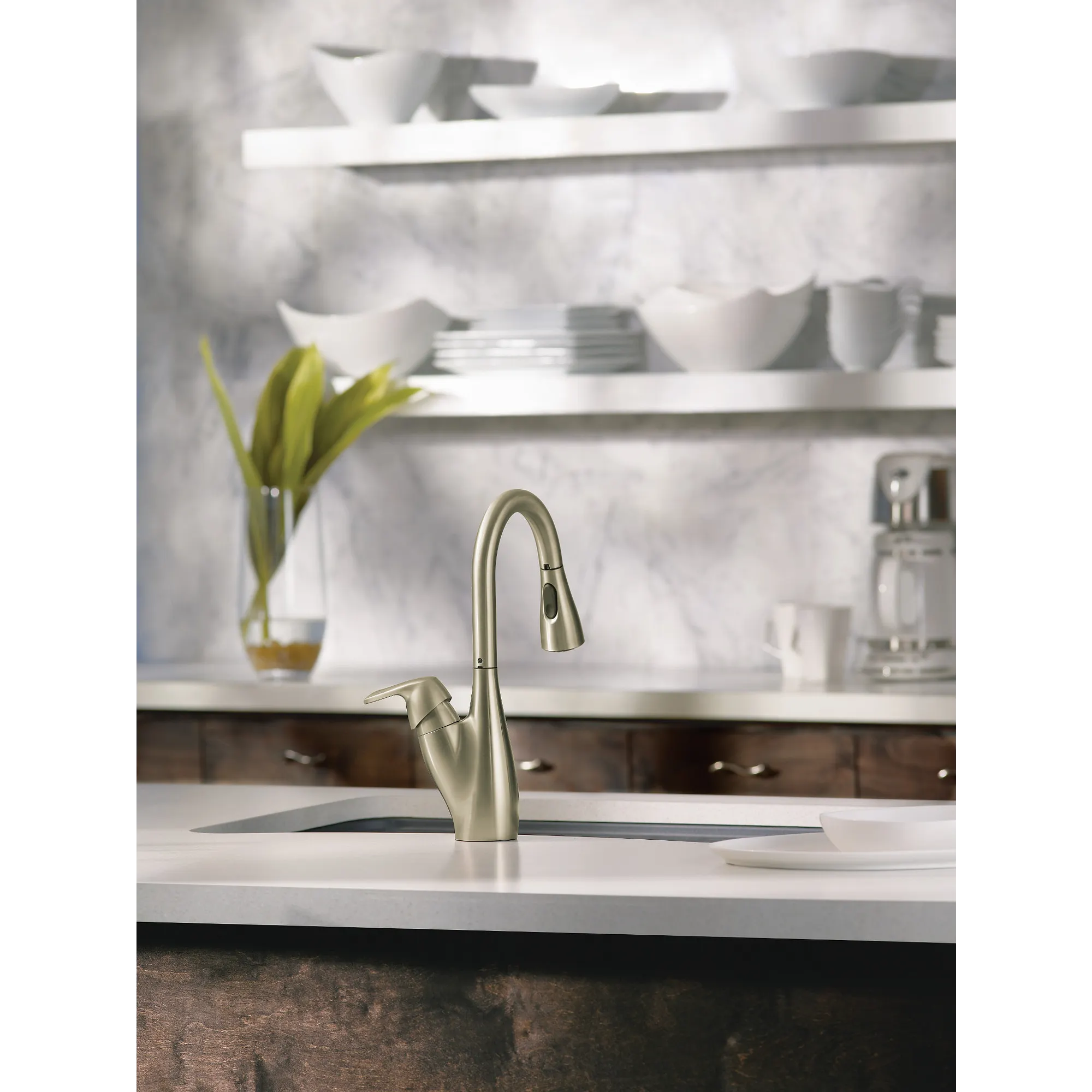 Medora Stainless one-handle high arc pulldown kitchen faucet - Image 4