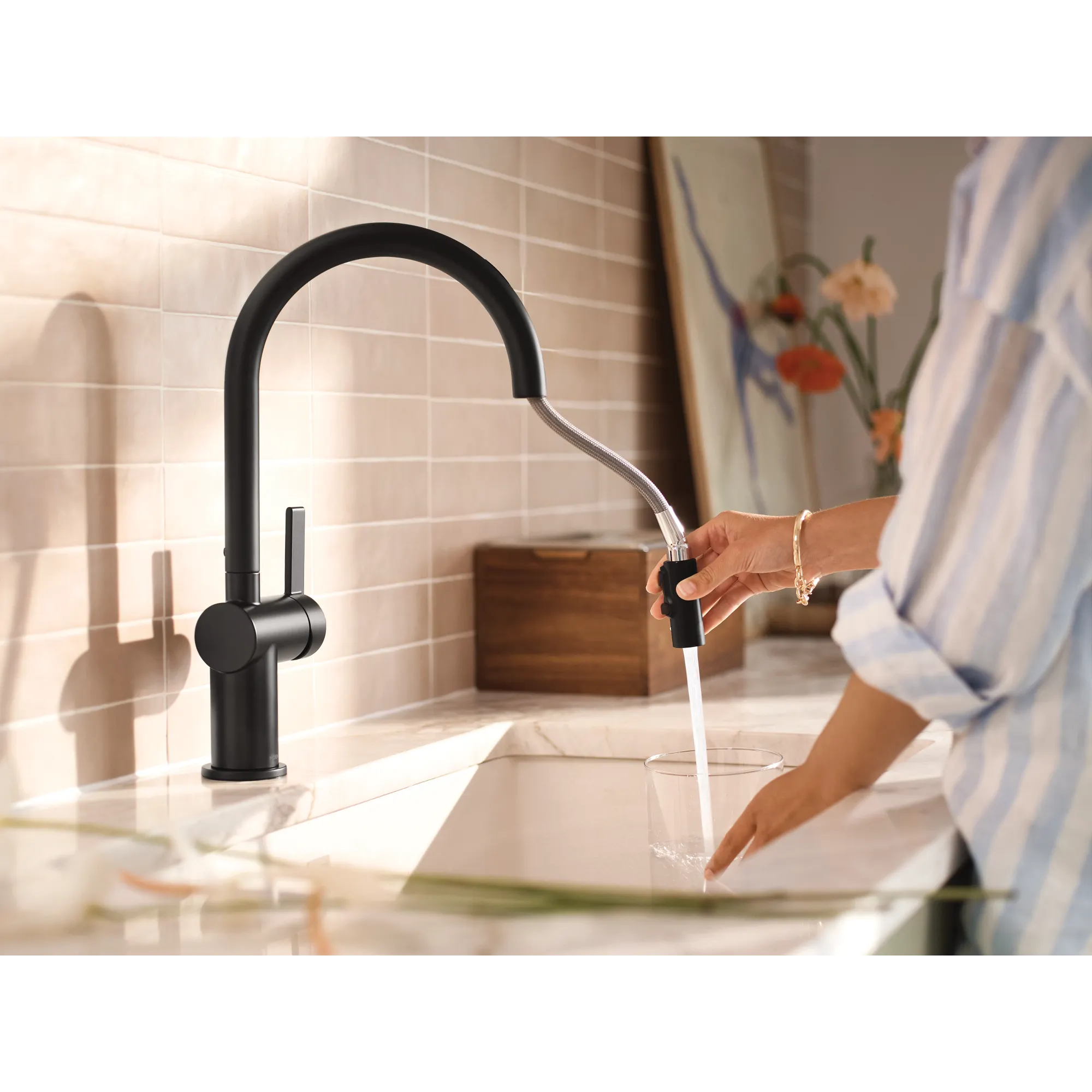 Cia Smart Pulldown Touchless Kitchen Faucet - Image 12