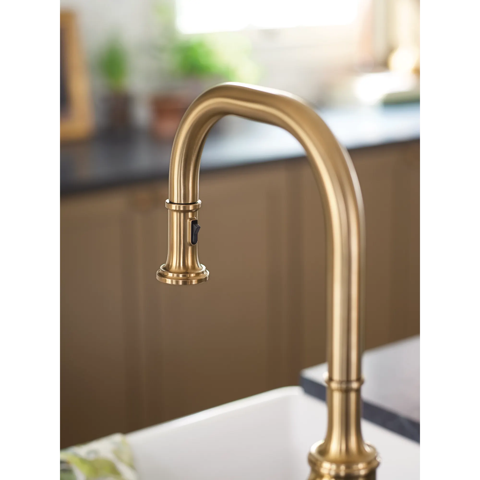 Smyth MotionSense Wave One-Handle Pulldown Touchless Kitchen Faucet - Image 19