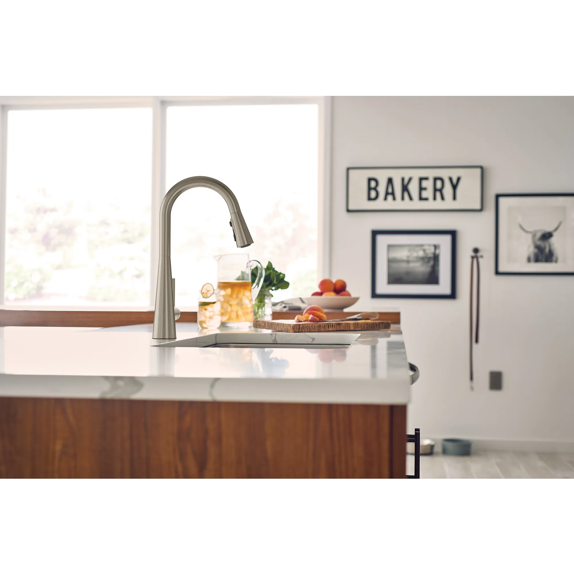 Sleek One-Handle High Arc Pulldown Kitchen Faucet - Image 23