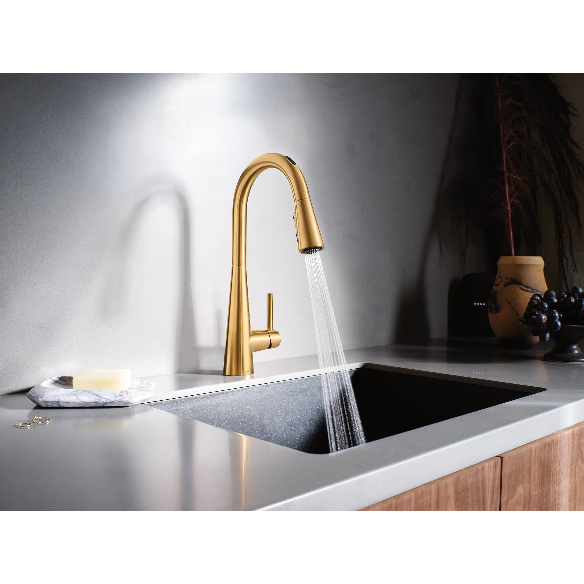 Sleek Smart Pulldown Touchless Kitchen Faucet - Image 24