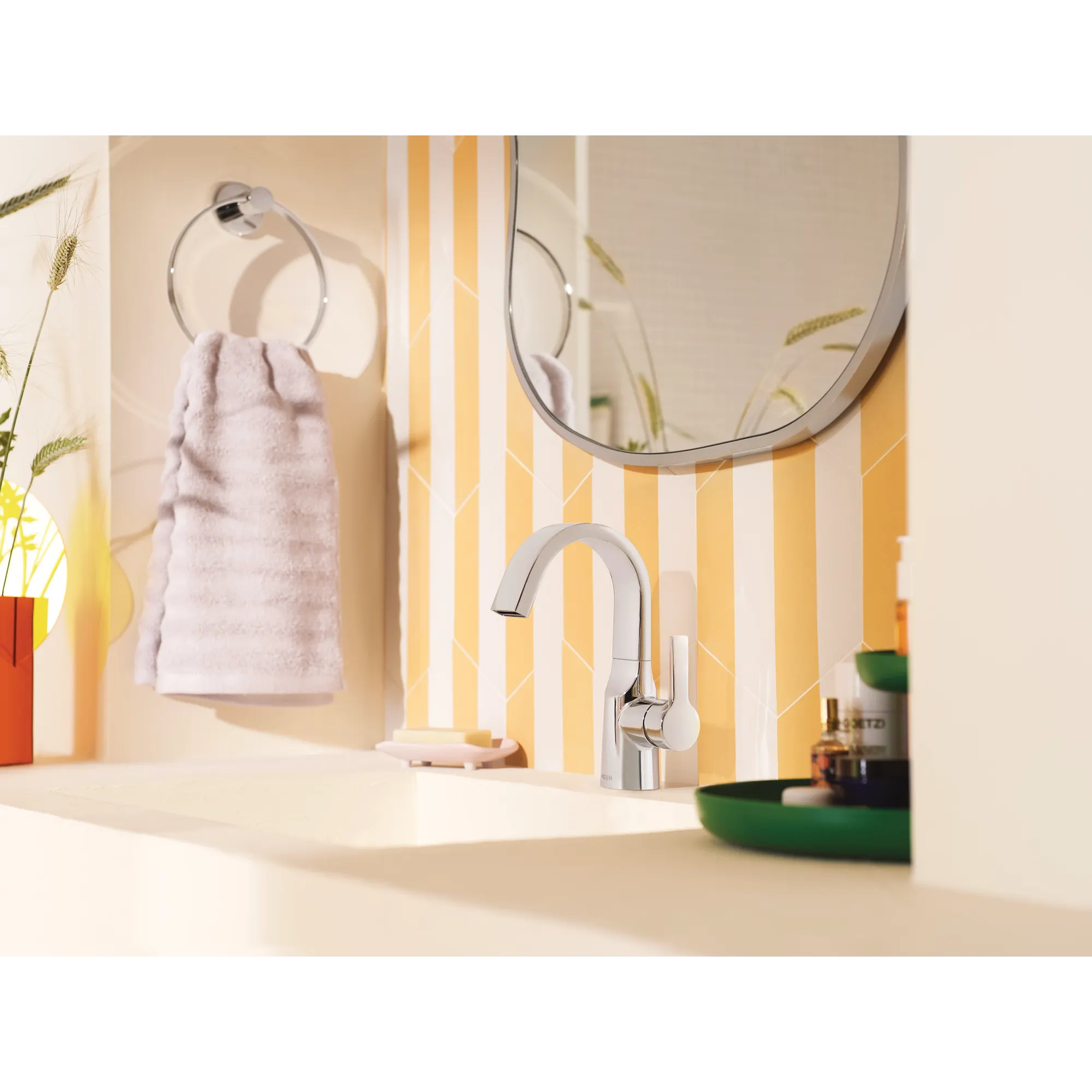 Avri One-handle Bathroom Sink Faucet - Image 3