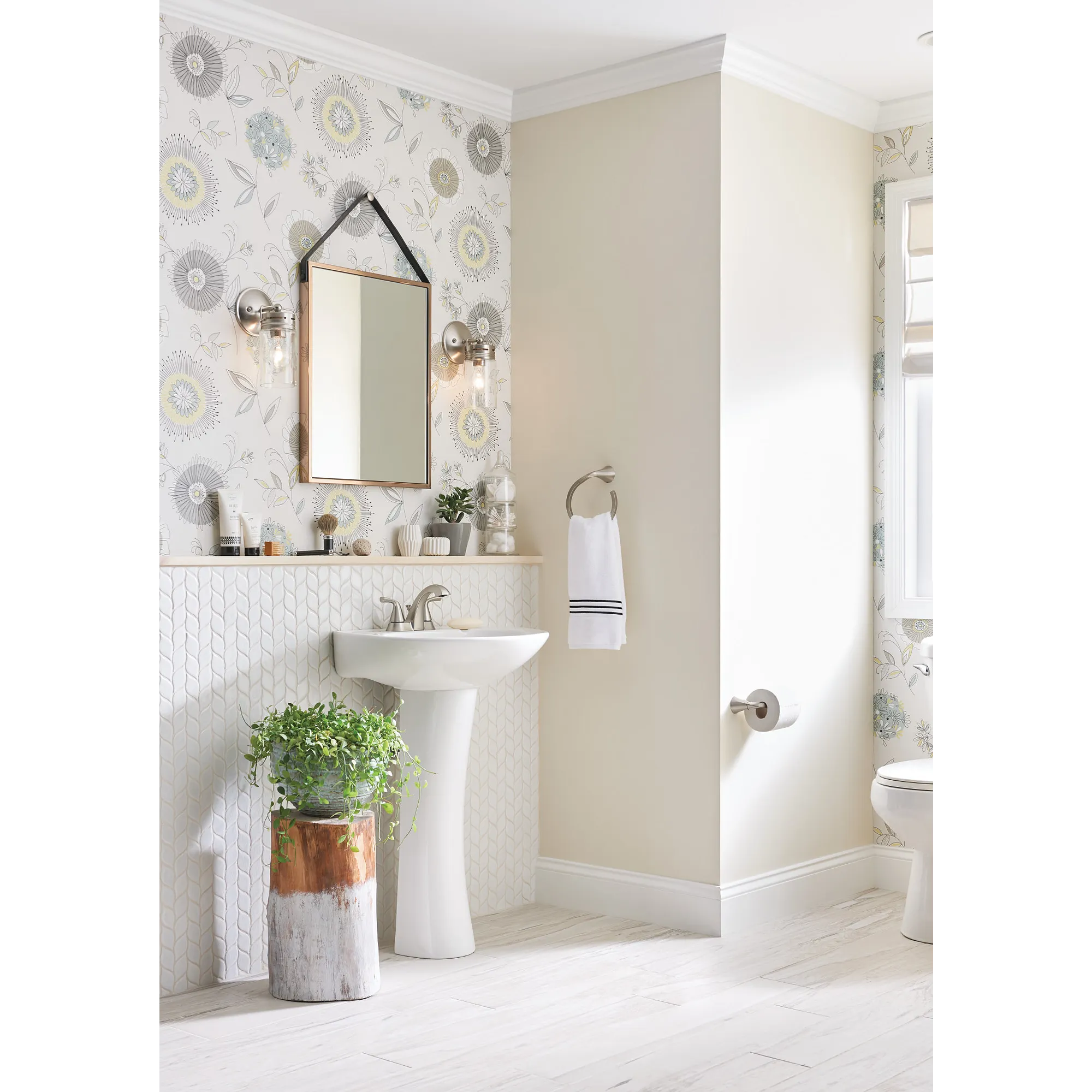 Haber Two-handle Centerset Bathroom Sink Faucet - Image 5