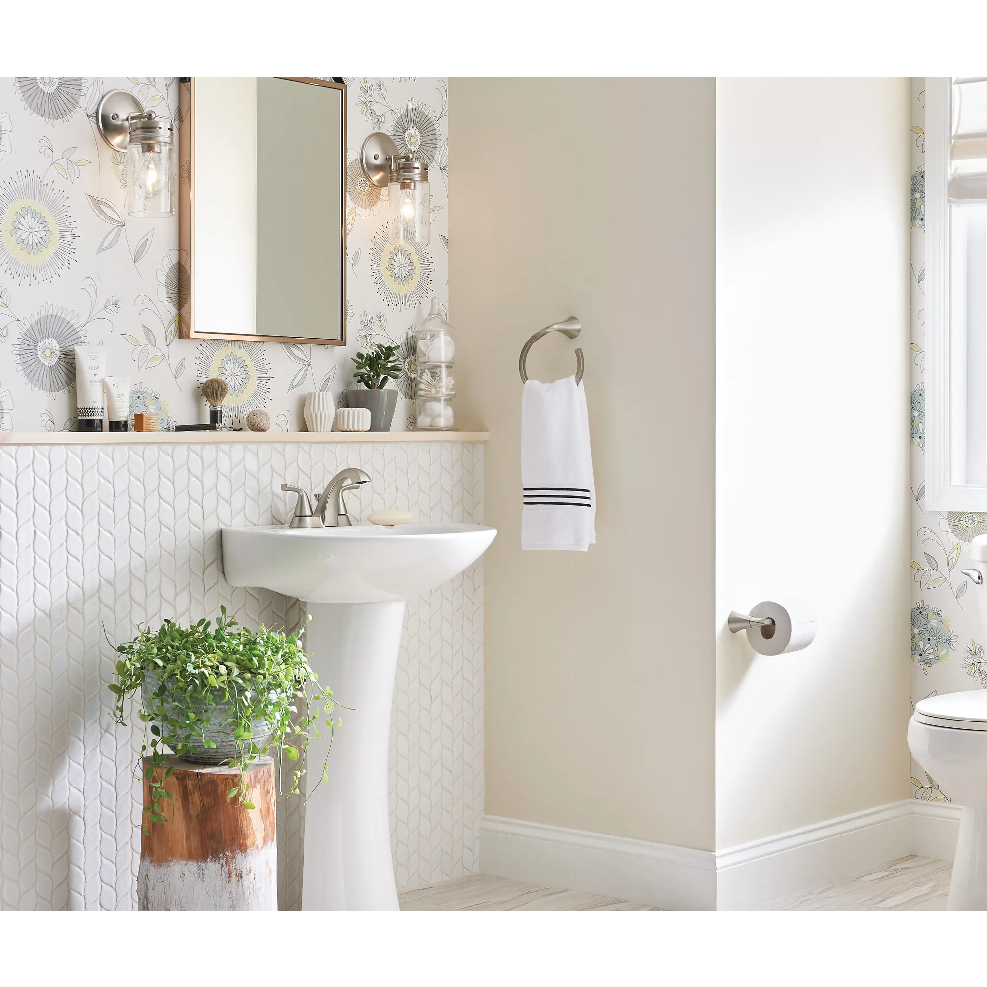 Haber Two-handle Centerset Bathroom Sink Faucet - Image 8