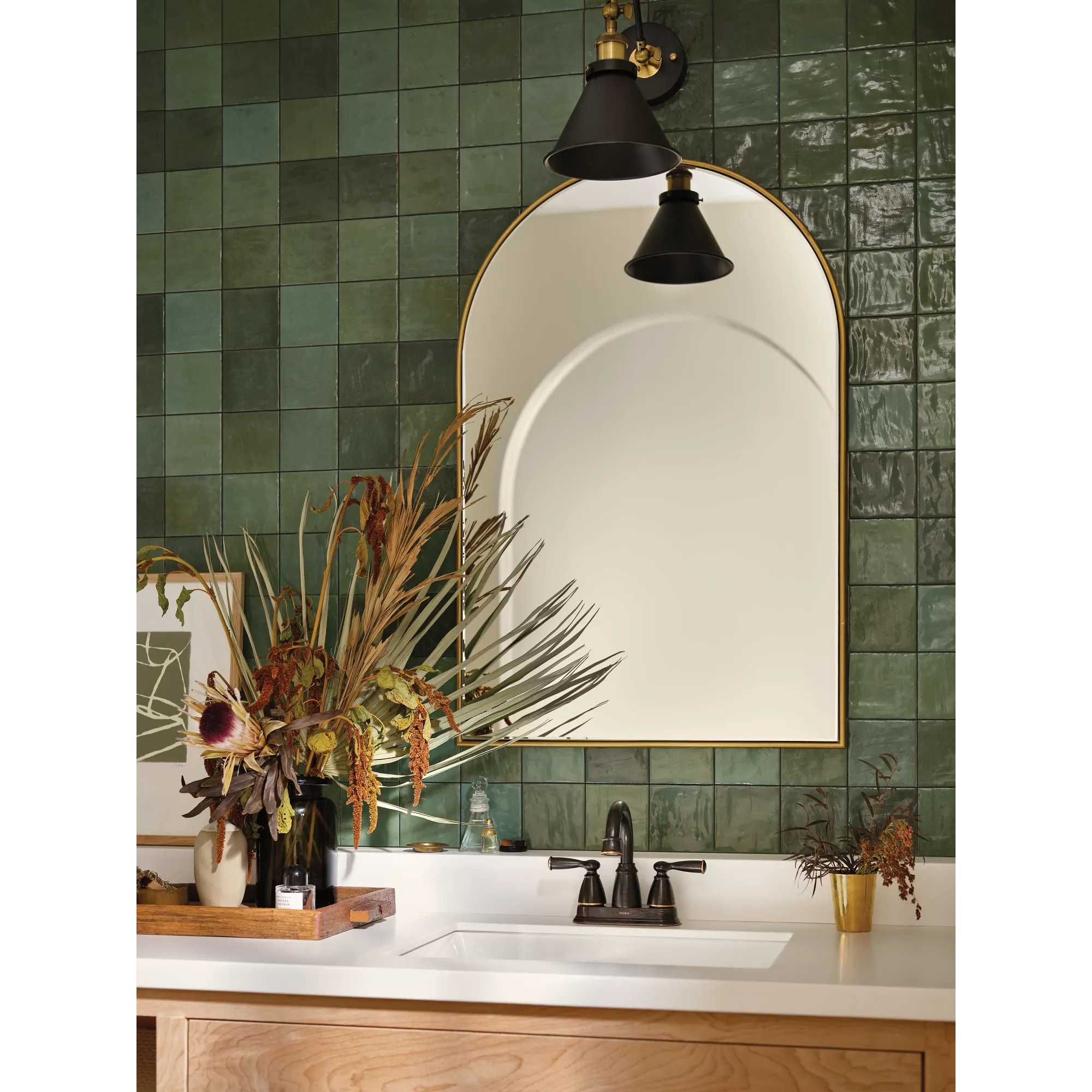 Banbury Two-handle Centerset Bathroom Sink Faucet - Image 15