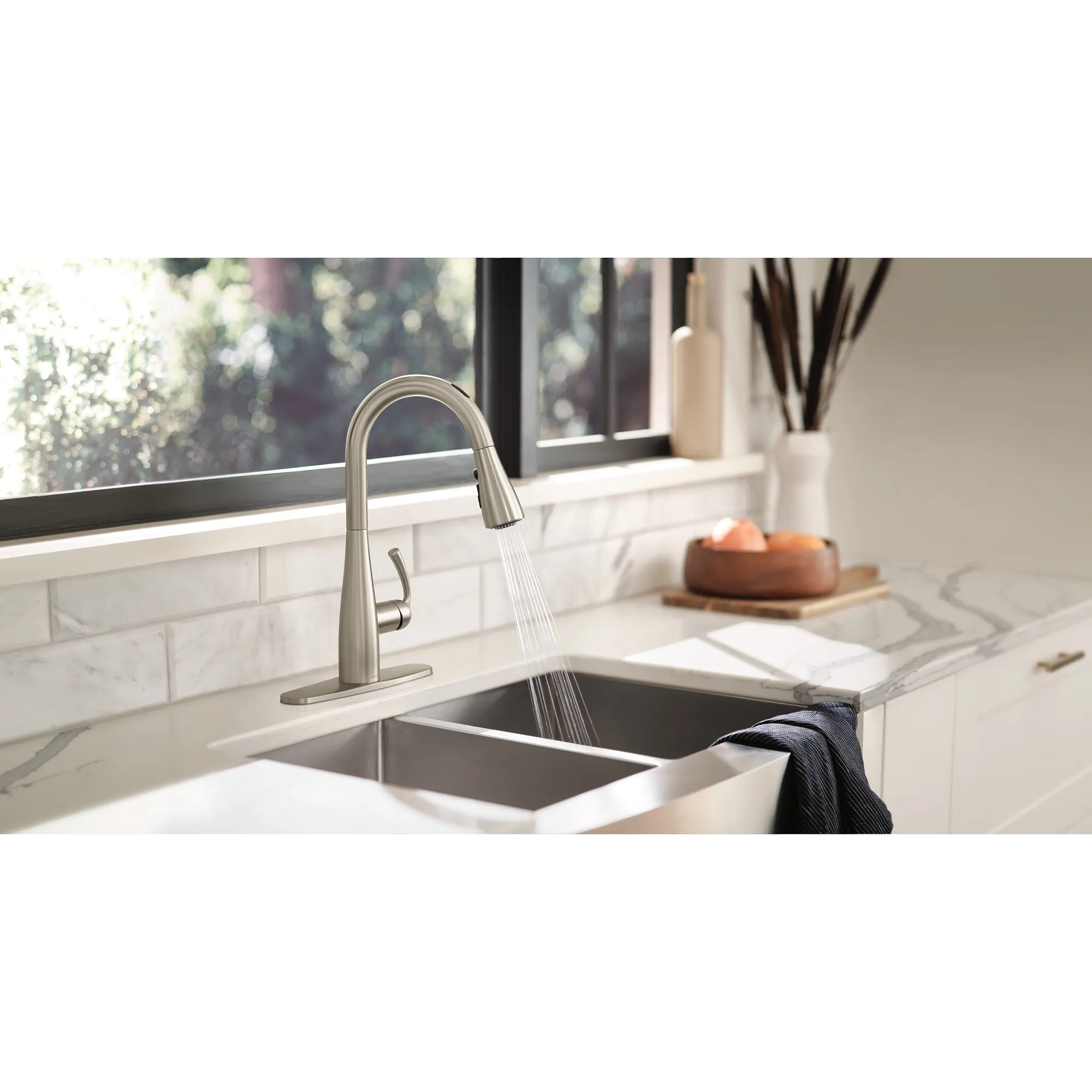 Essie Smart Pulldown Touchless Kitchen Faucet - Image 8