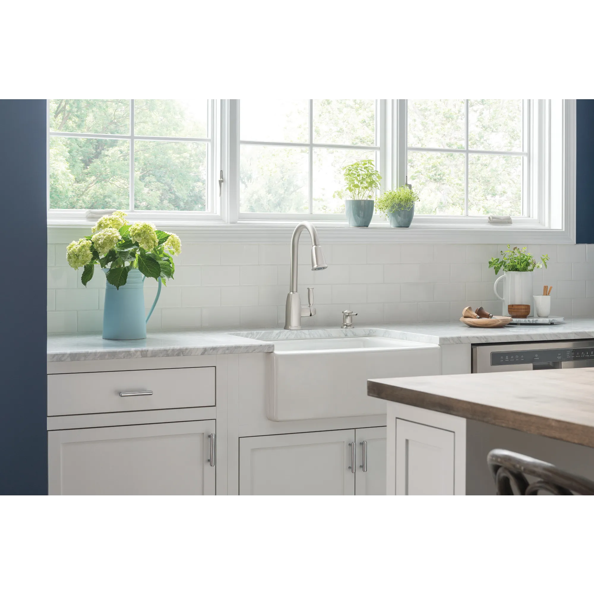 Wellsley One-handle High Arc Pulldown Kitchen Faucet - Image 13