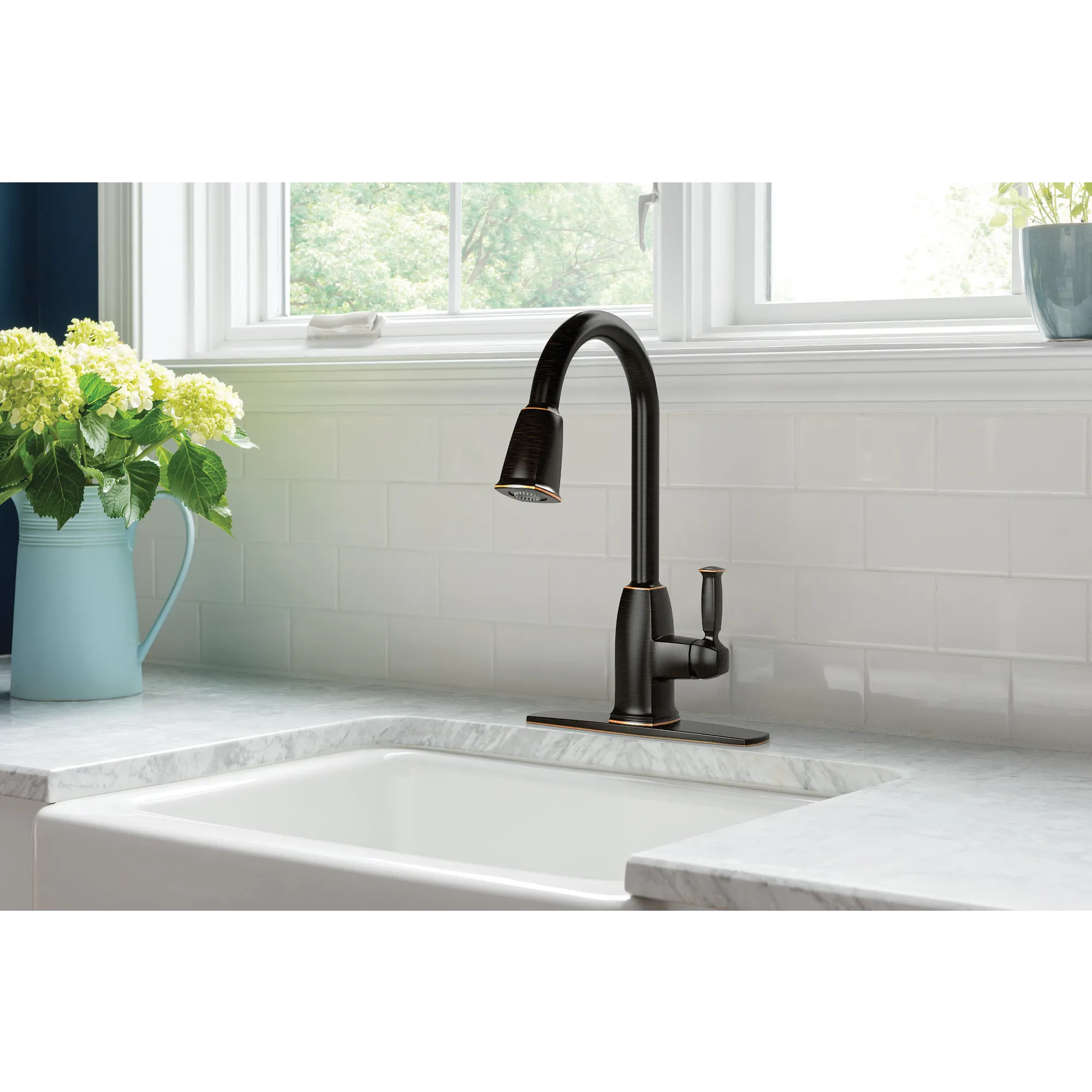 Wellsley One-handle High Arc Pulldown Kitchen Faucet - Image 9