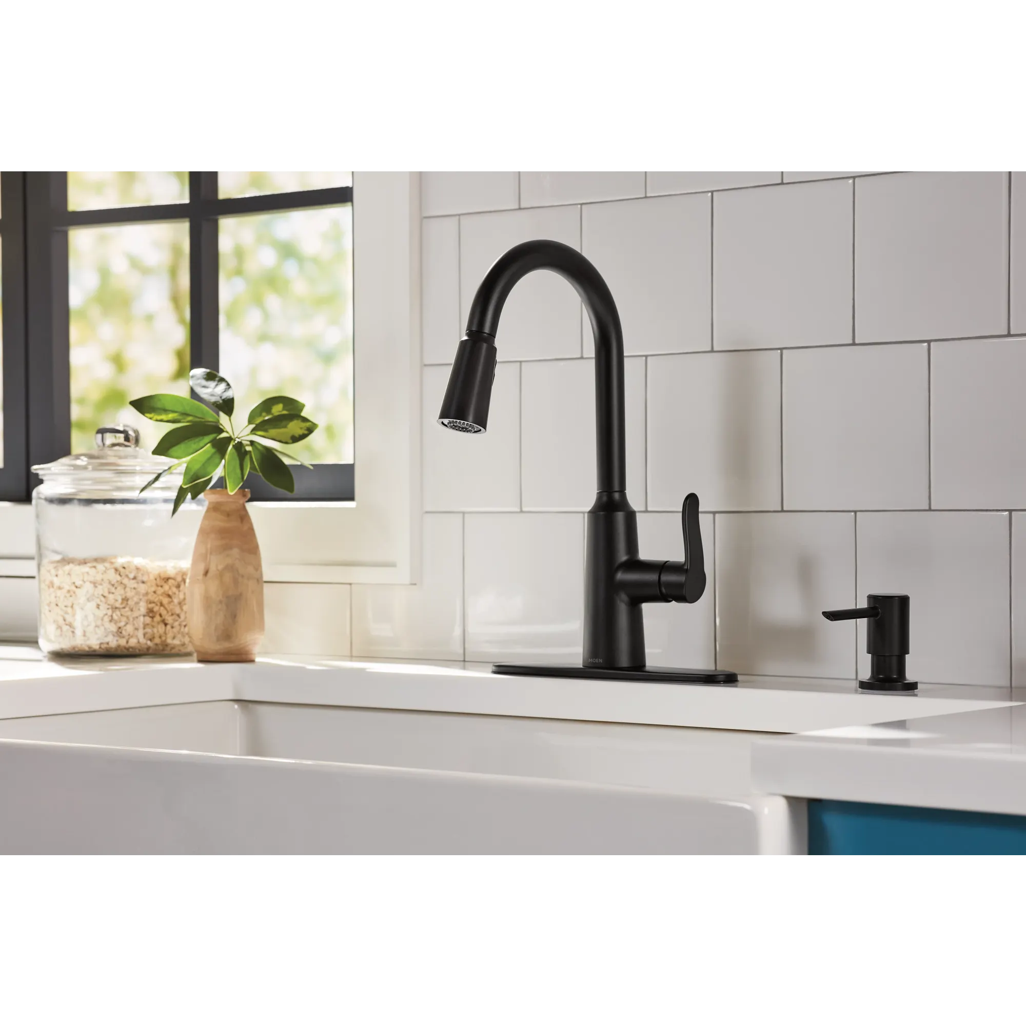Edwyn One-Handle High Arc Pulldown Kitchen Faucet - Image 16