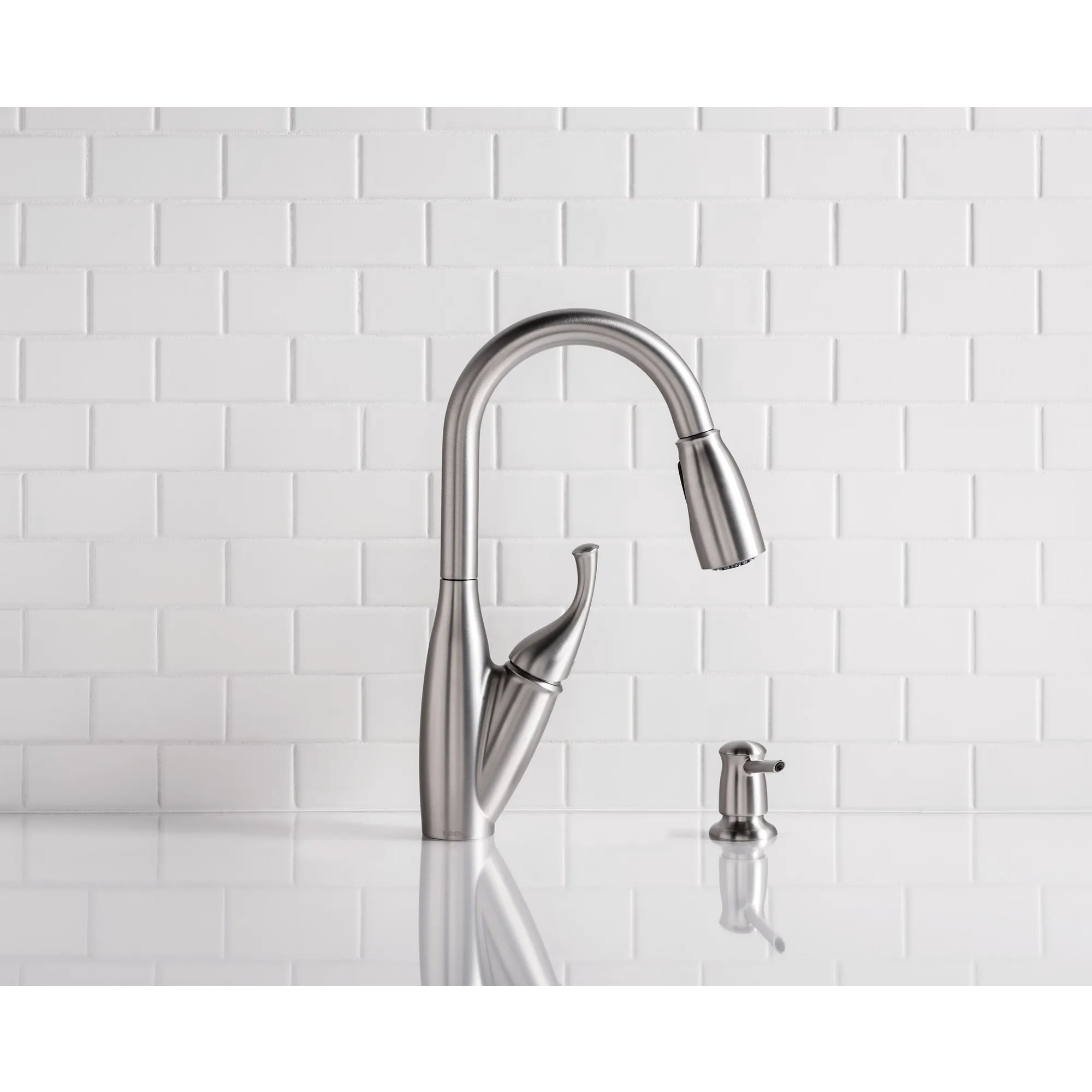 Mediterranean bronze one-handle high arc pulldown kitchen faucet - Image 7