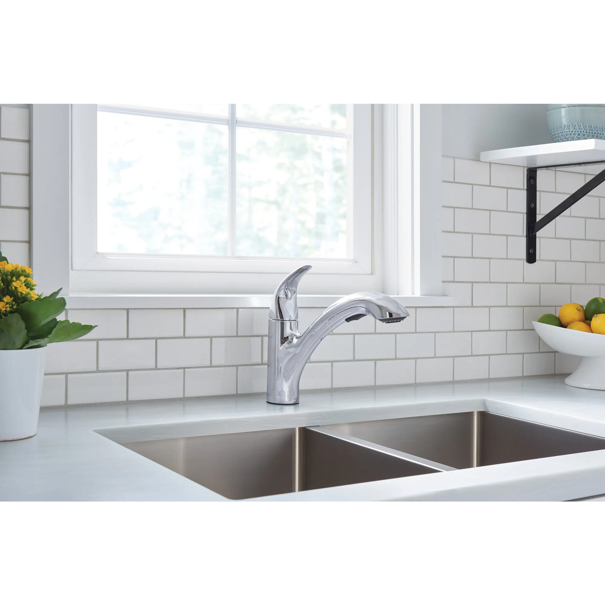 Medina One-Handle Pullout Kitchen Faucet - Image 12