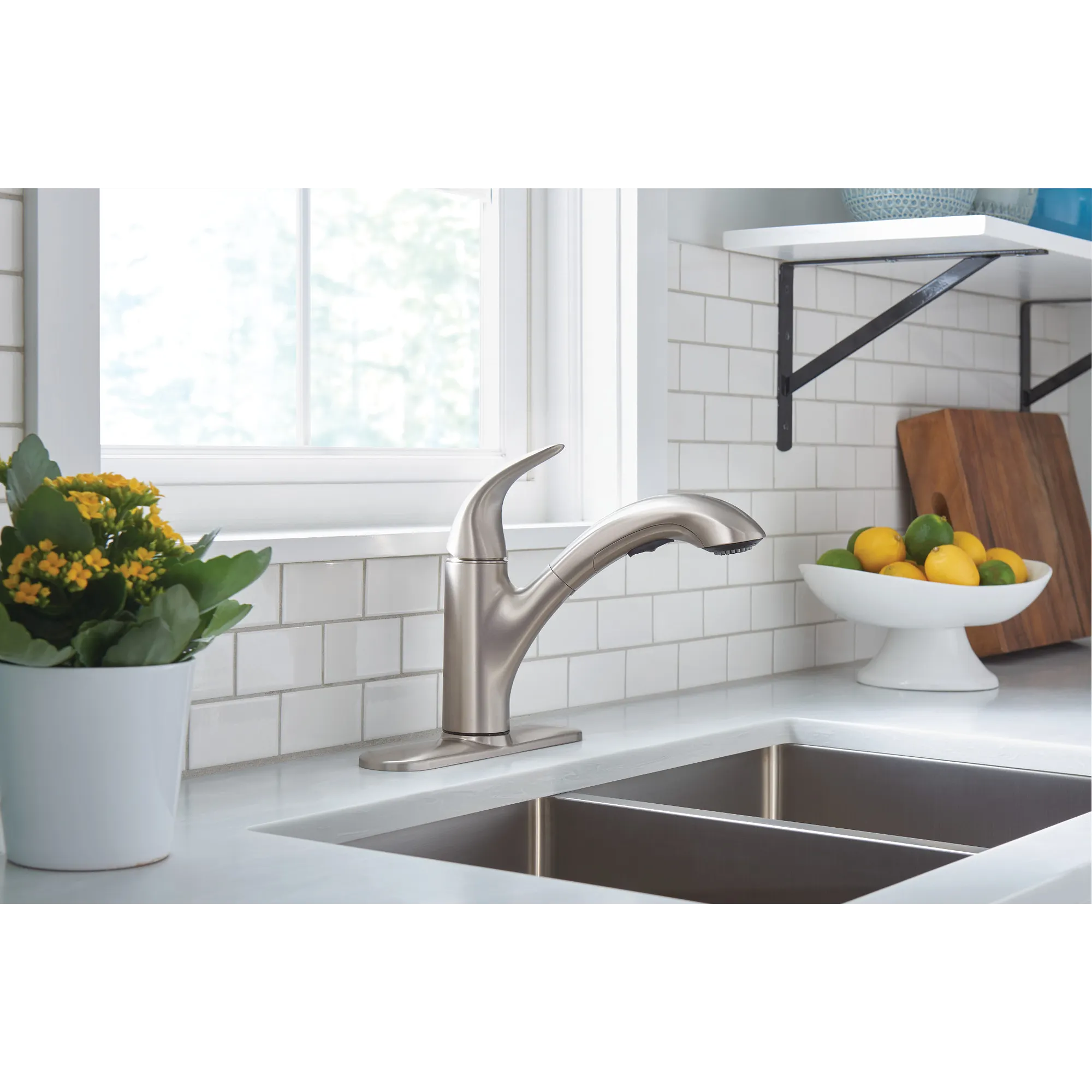 Medina One-Handle Pullout Kitchen Faucet - Image 36