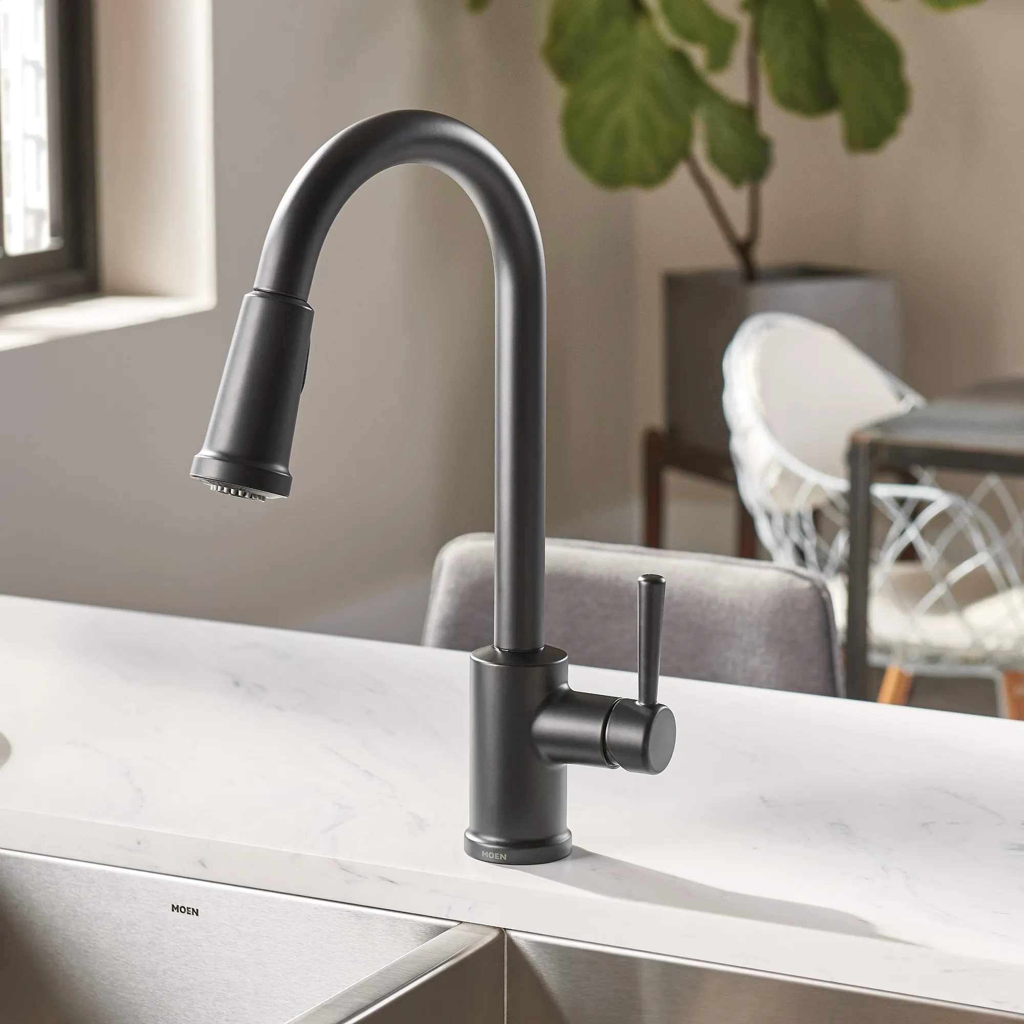 Indi One-Handle Pulldown Kitchen Faucet - Image 4
