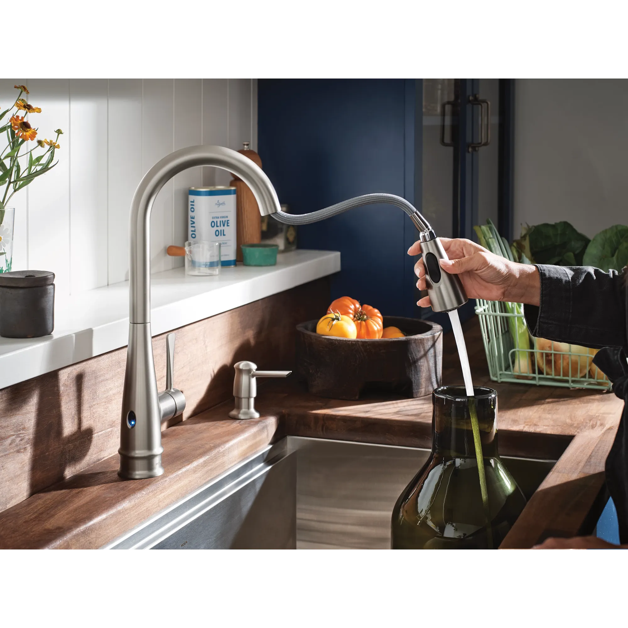 Birchfield MotionSense Wave One-Handle Pulldown Touchless Kitchen Faucet - Image 8