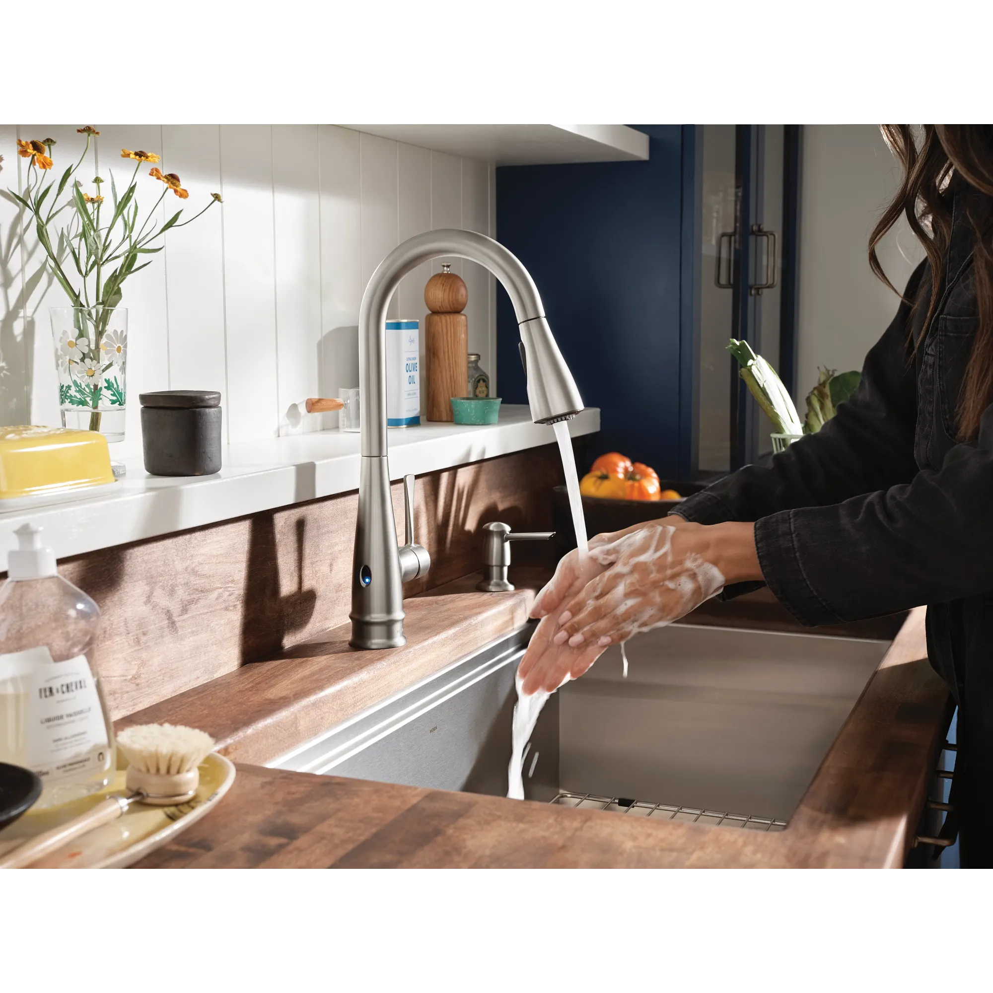 Birchfield MotionSense Wave One-Handle Pulldown Touchless Kitchen Faucet - Image 9