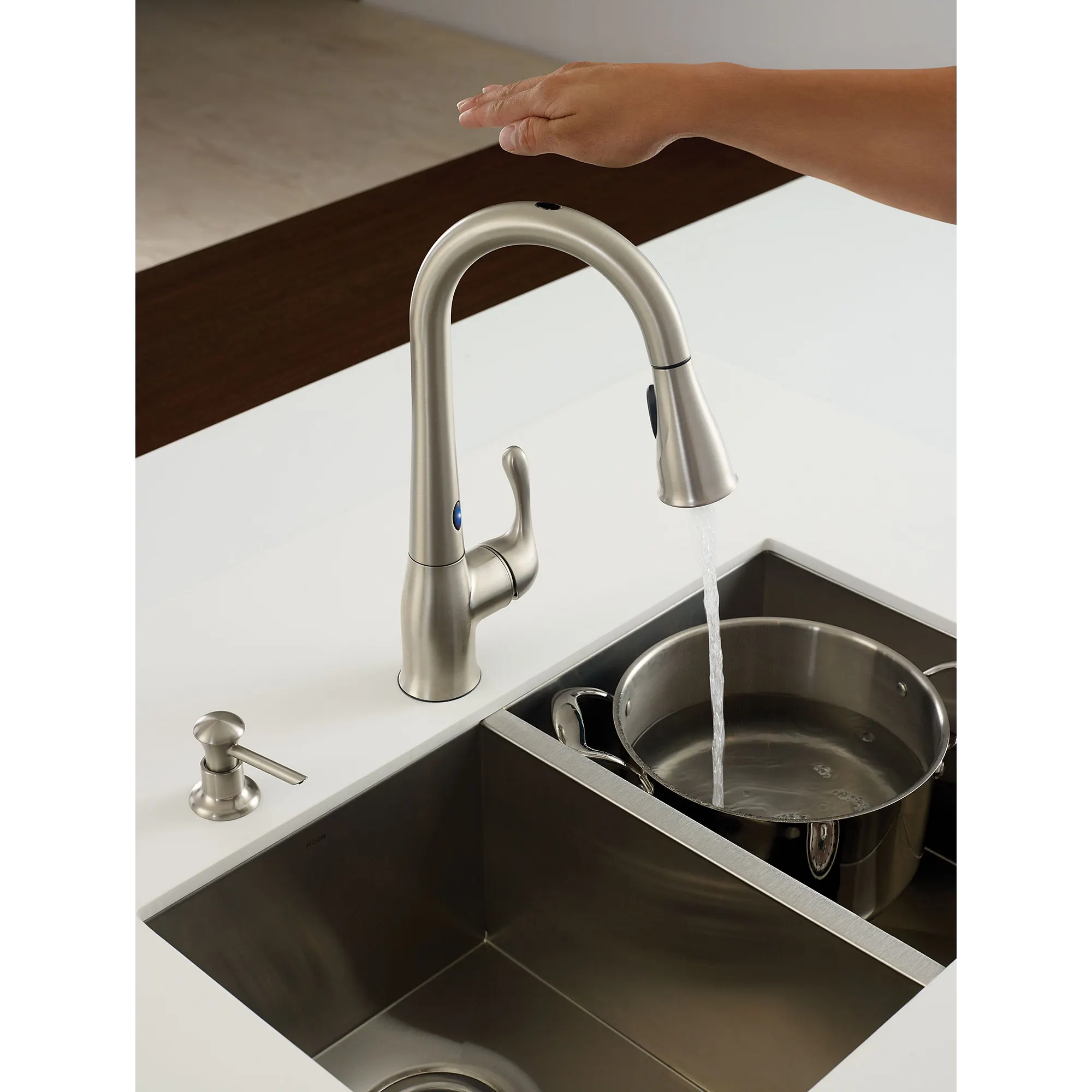 Ridgedale Spot Resist Stainless One-Handle High Arc Pulldown Kitchen Faucet - Image 2