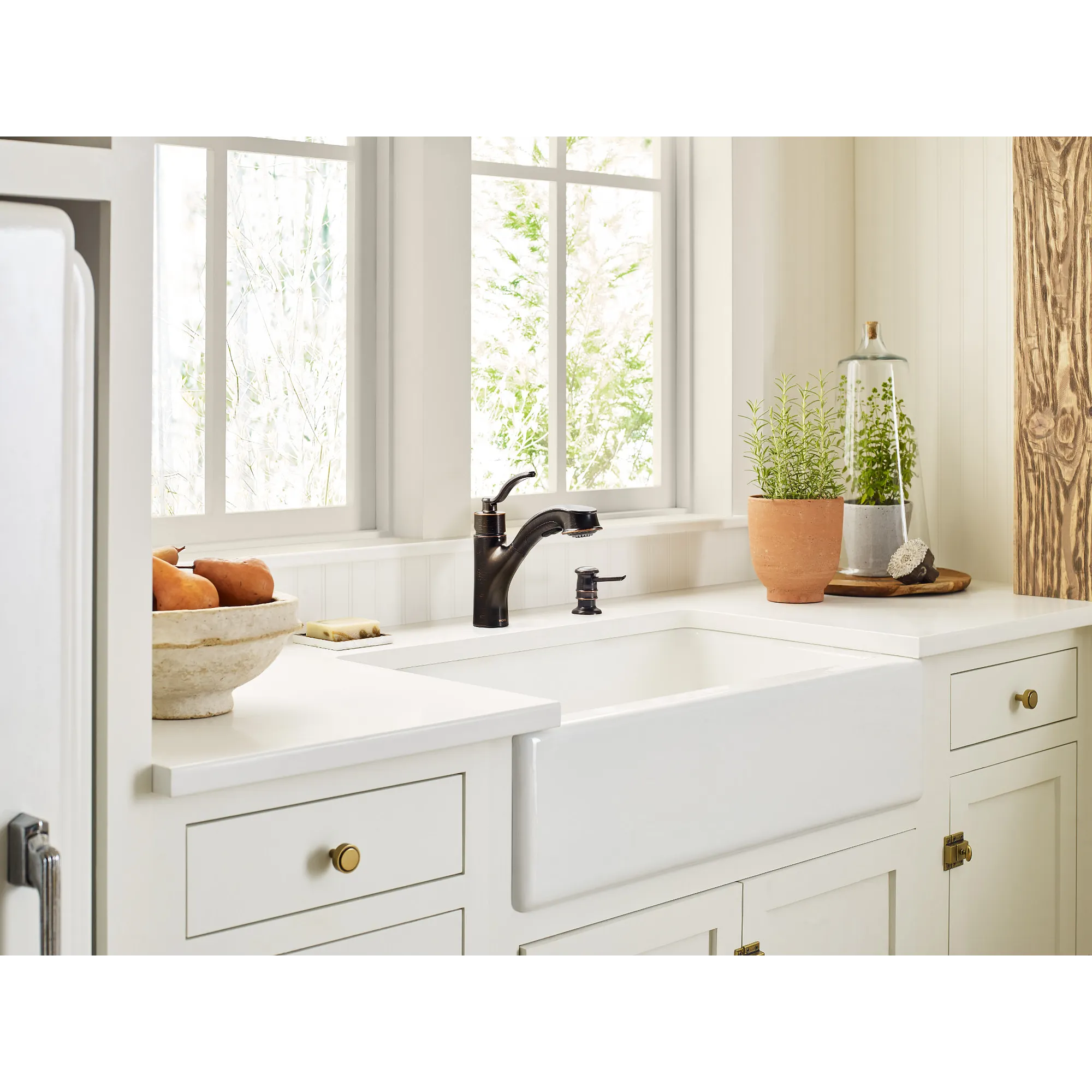 Marbrook One-Handle High Arc Pullout Kitchen Faucet - Image 5