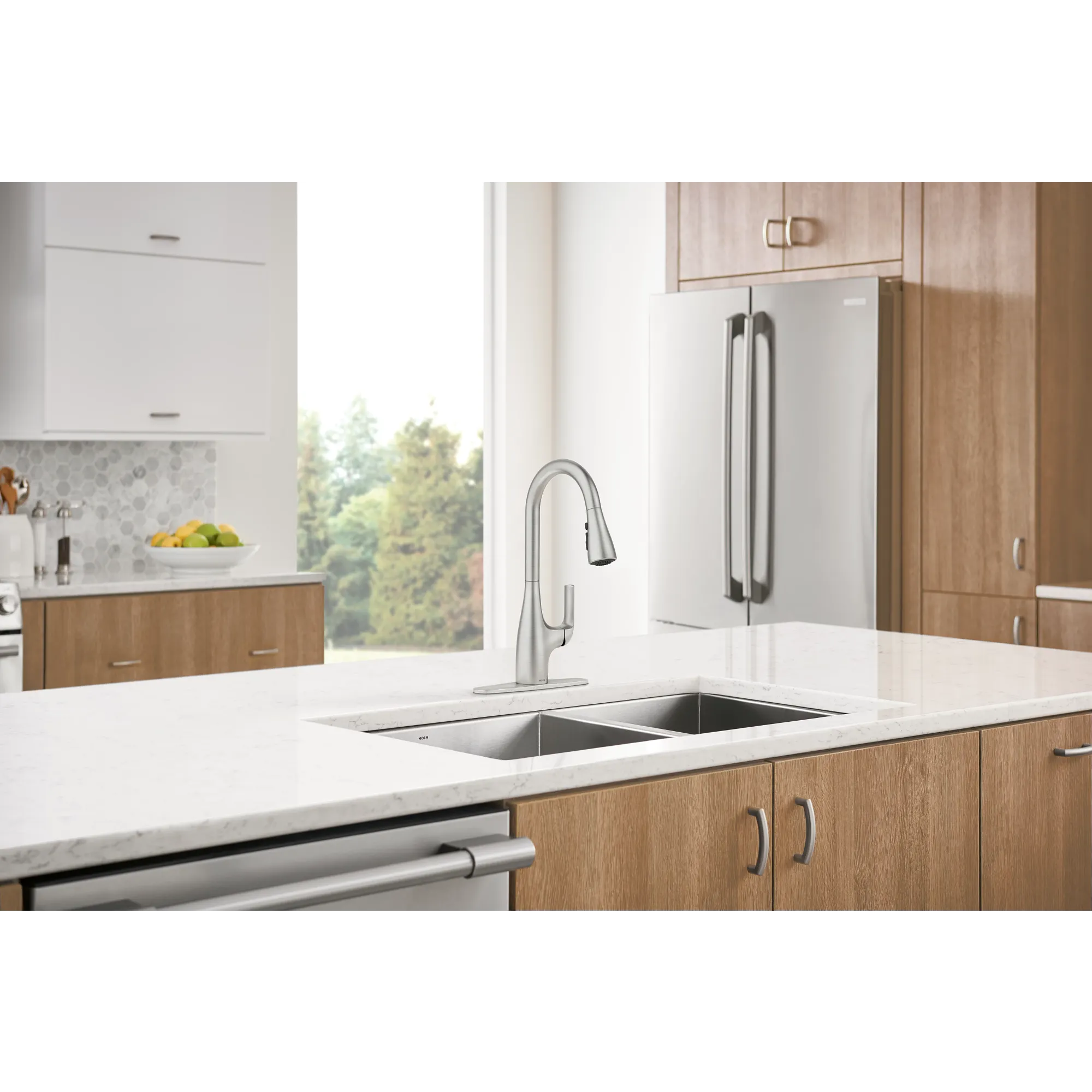 Leesi One-Handle High Arc Pulldown Kitchen Faucet - Image 3