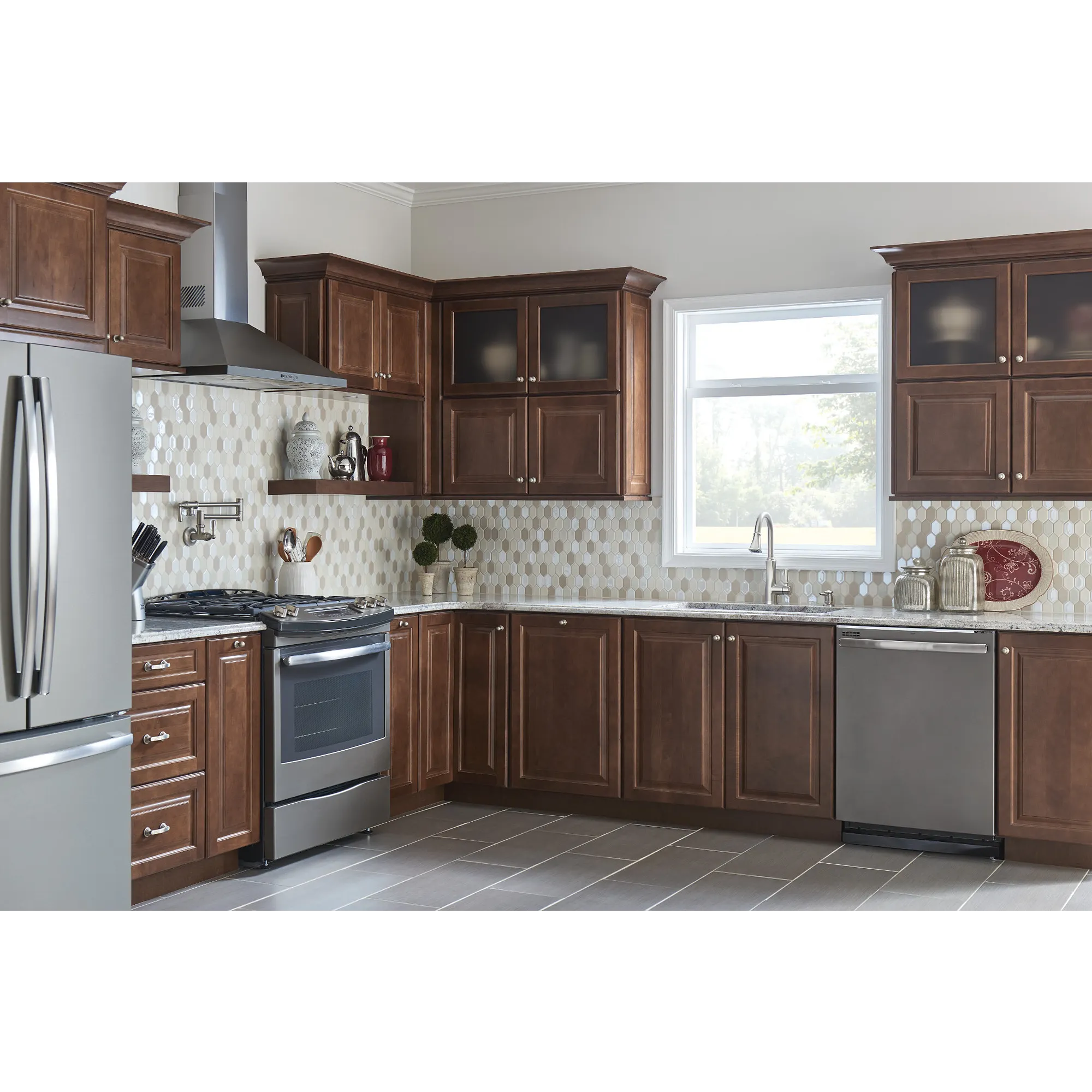 Lizzy Spot Resist Stainless One-Handle Pulldown Kitchen Faucet - Image 10