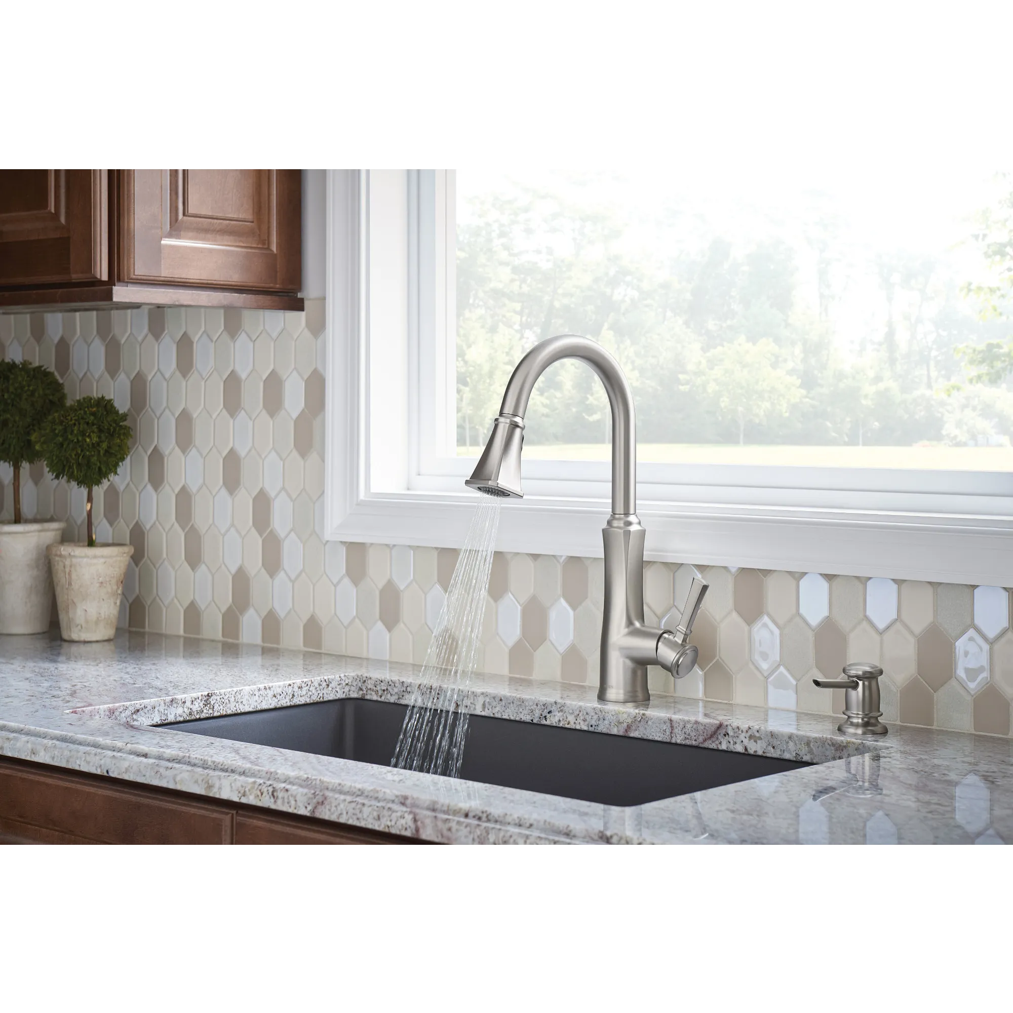 Lizzy Spot Resist Stainless One-Handle Pulldown Kitchen Faucet - Image 6
