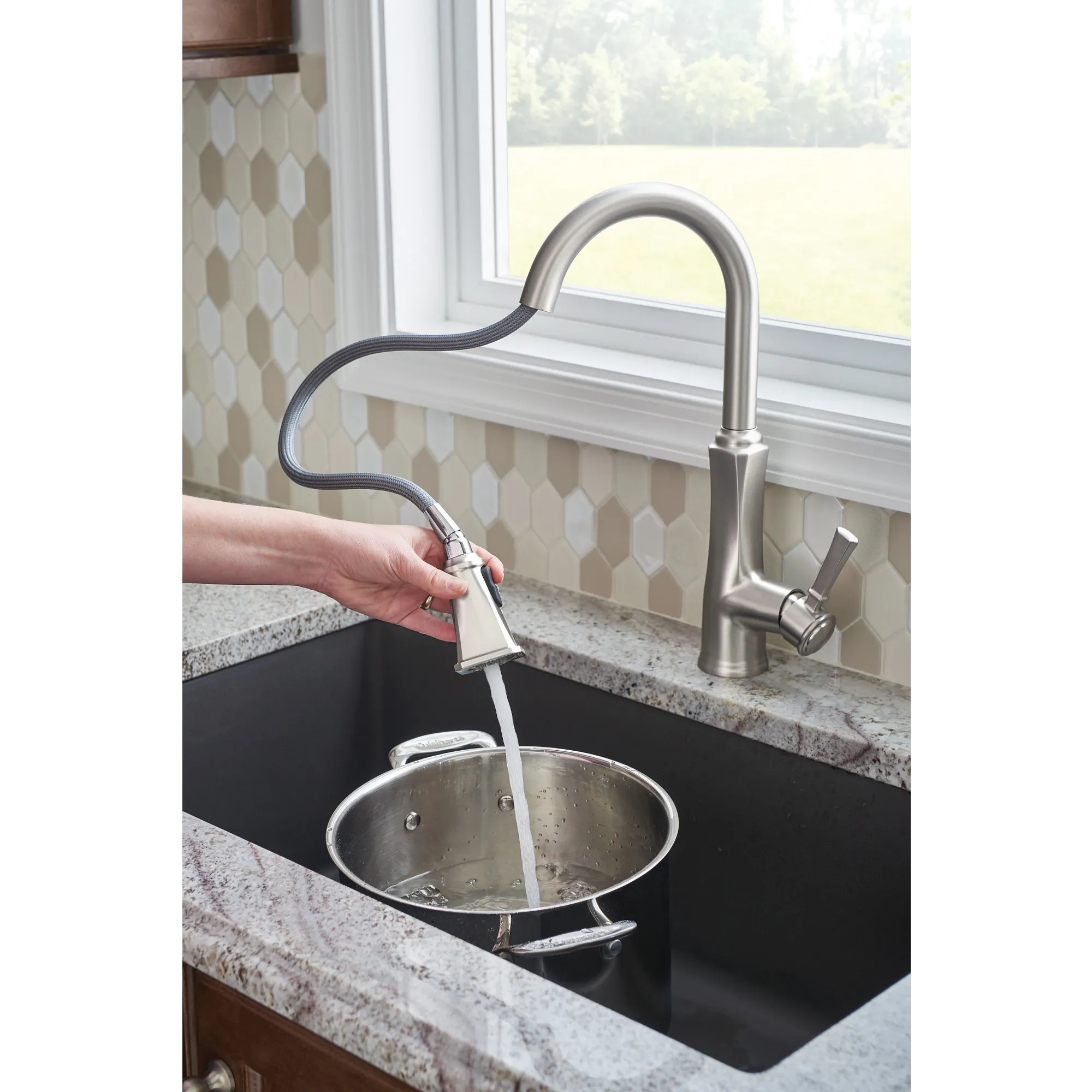 Lizzy Spot Resist Stainless One-Handle Pulldown Kitchen Faucet - Image 8