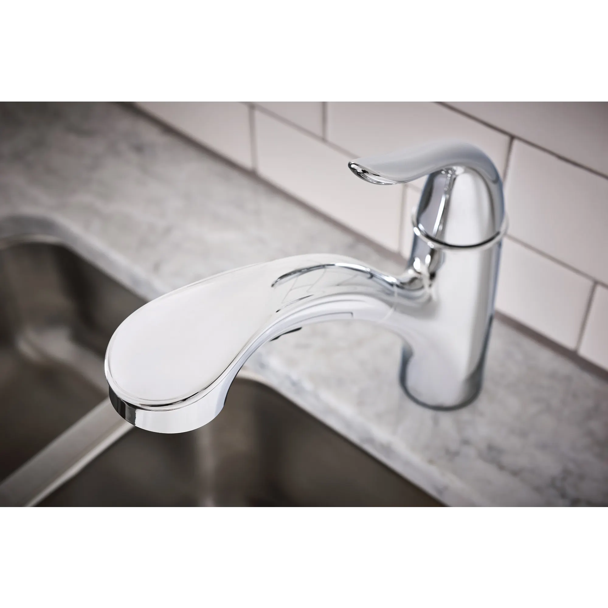 Brecklyn One-Handle Pullout Kitchen Faucet - Image 9