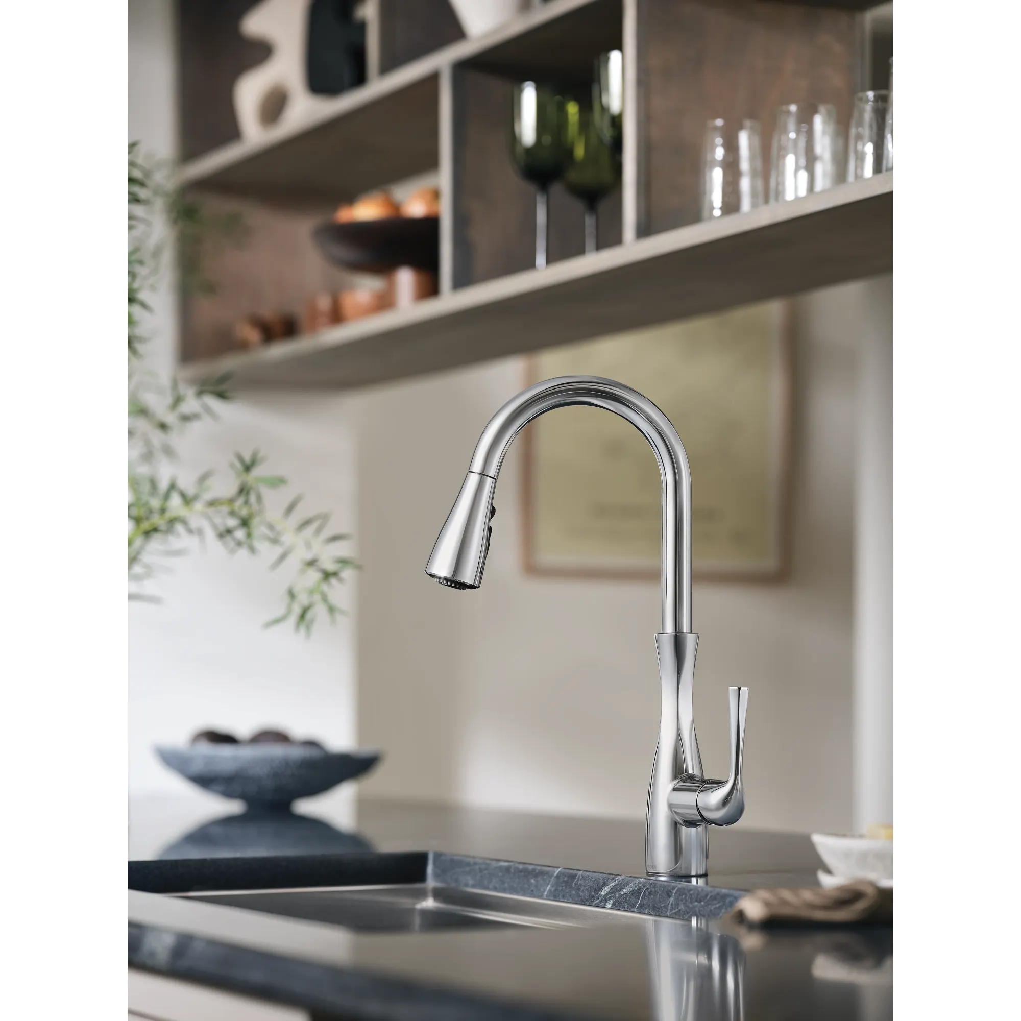 Arlia Chrome one-handle high arc pulldown kitchen faucet - Image 11