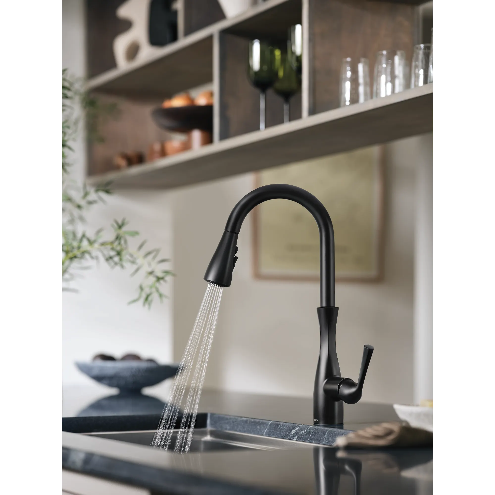 Arlia Chrome one-handle high arc pulldown kitchen faucet - Image 25