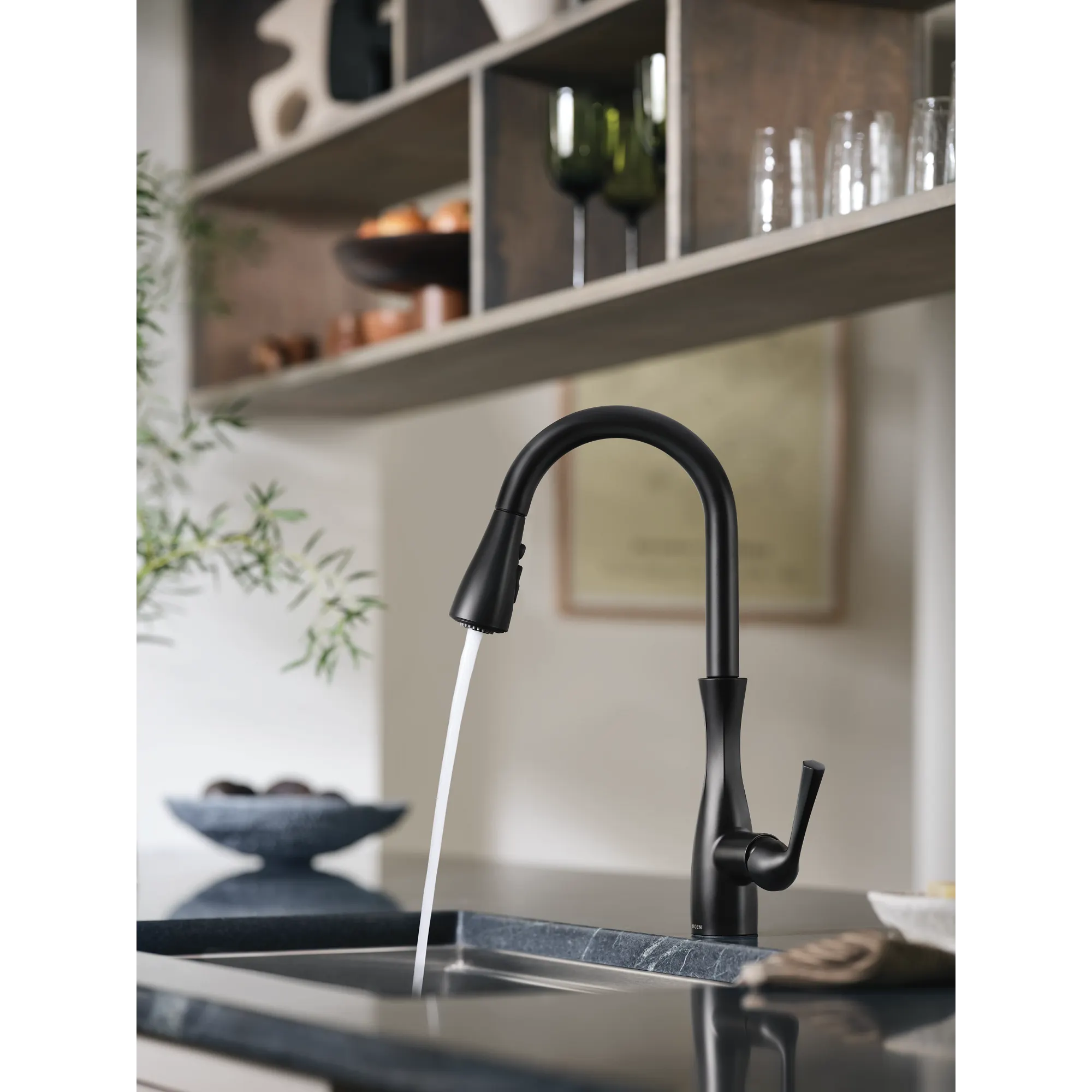 Arlia Chrome one-handle high arc pulldown kitchen faucet - Image 27