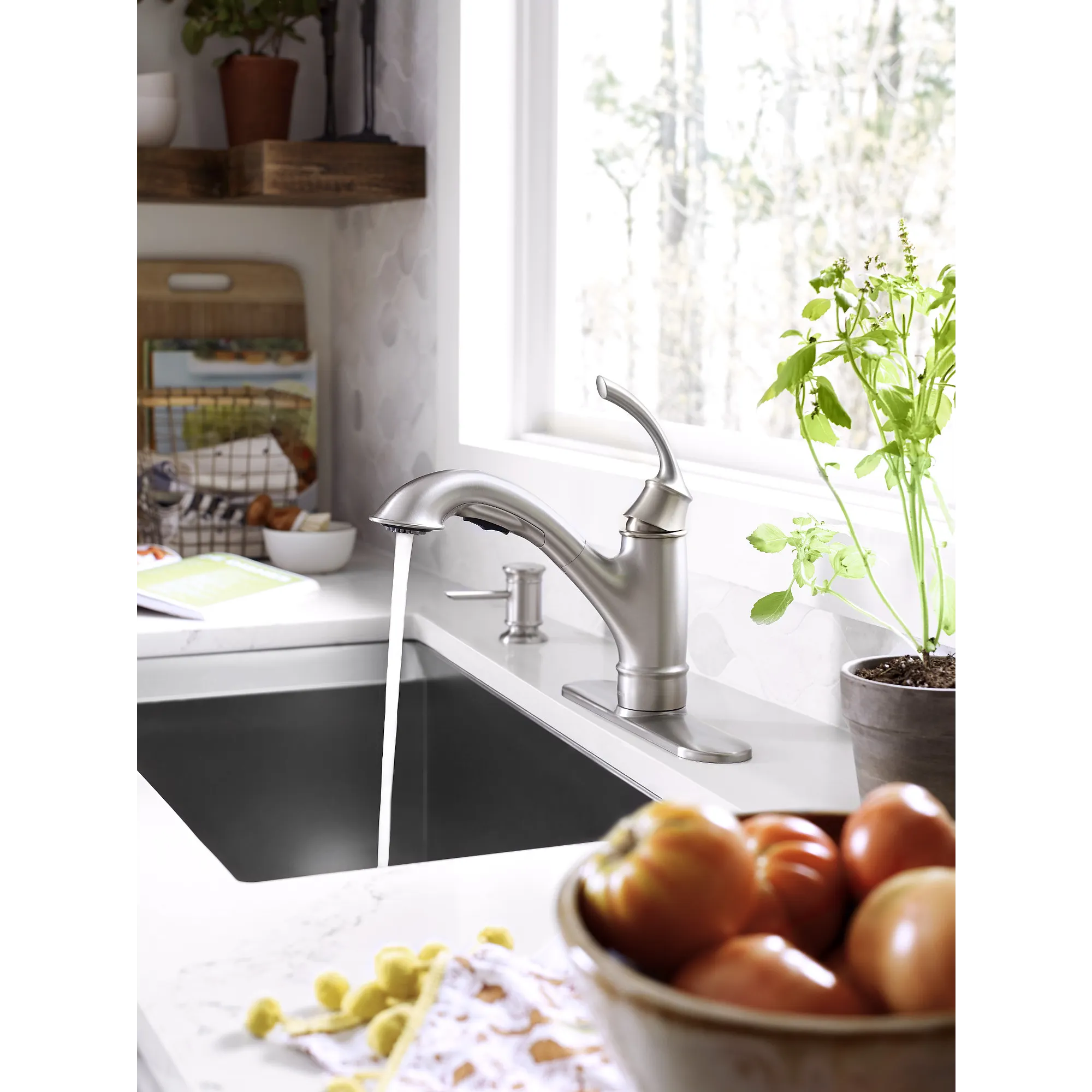 Marietta One-handle Pullout Kitchen Faucet - Image 6