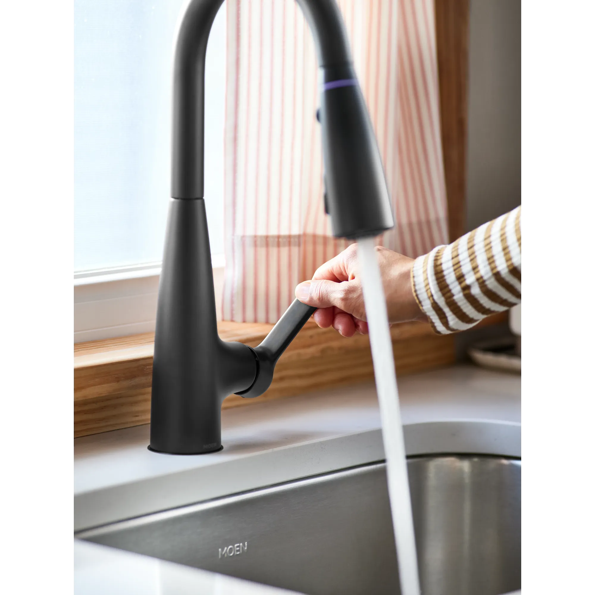 Haelyn One-Handle High Arc Pulldown Kitchen Faucet With ColorCue® - Image 8